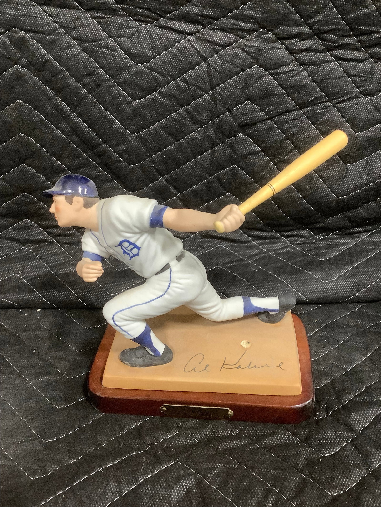 Al Kaline Danbury Mint collectible figure with display stand(not attached to stand-7in tall) (1 of 1)