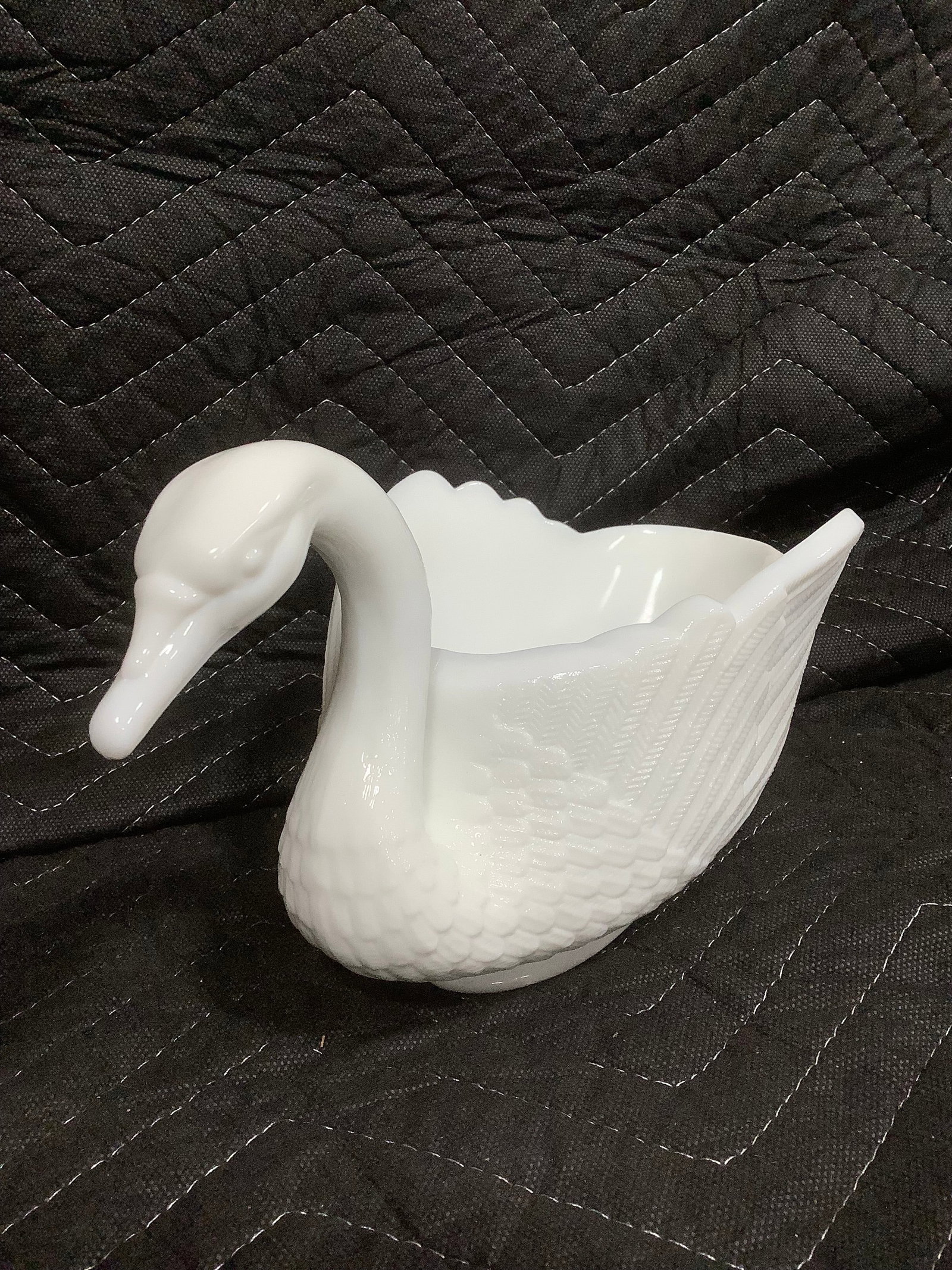 Vintage white swan milk candy dish(5.5in tall) (1 of 1)