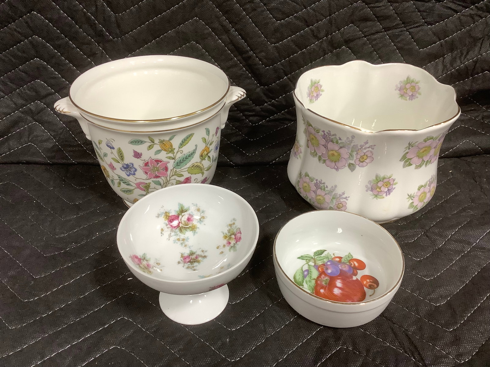 Royal Tara planter and more(tallest 5in): Royal Tara planter and more(tallest 5in)