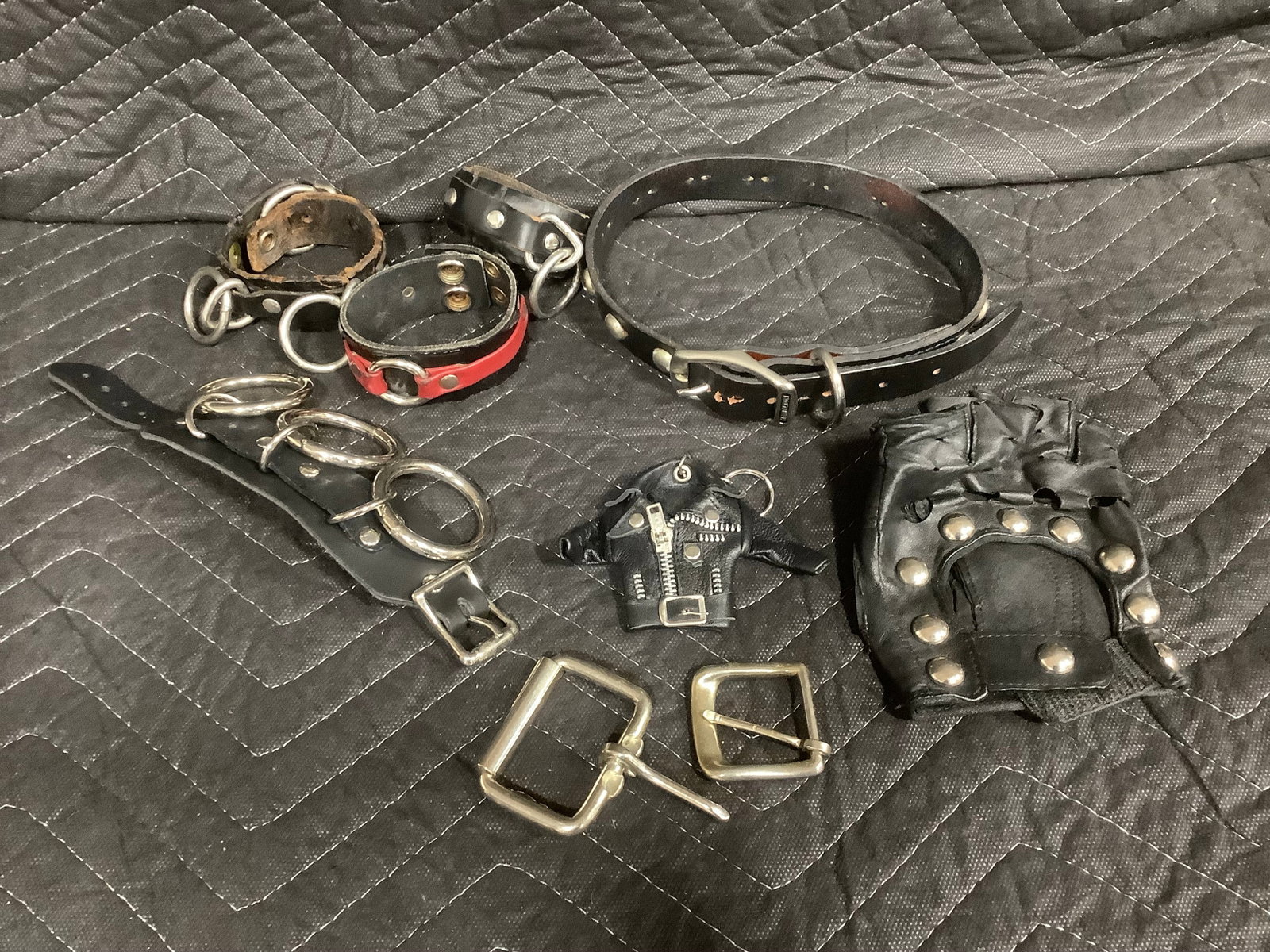 Leather rock accessories: Leather rock accessories