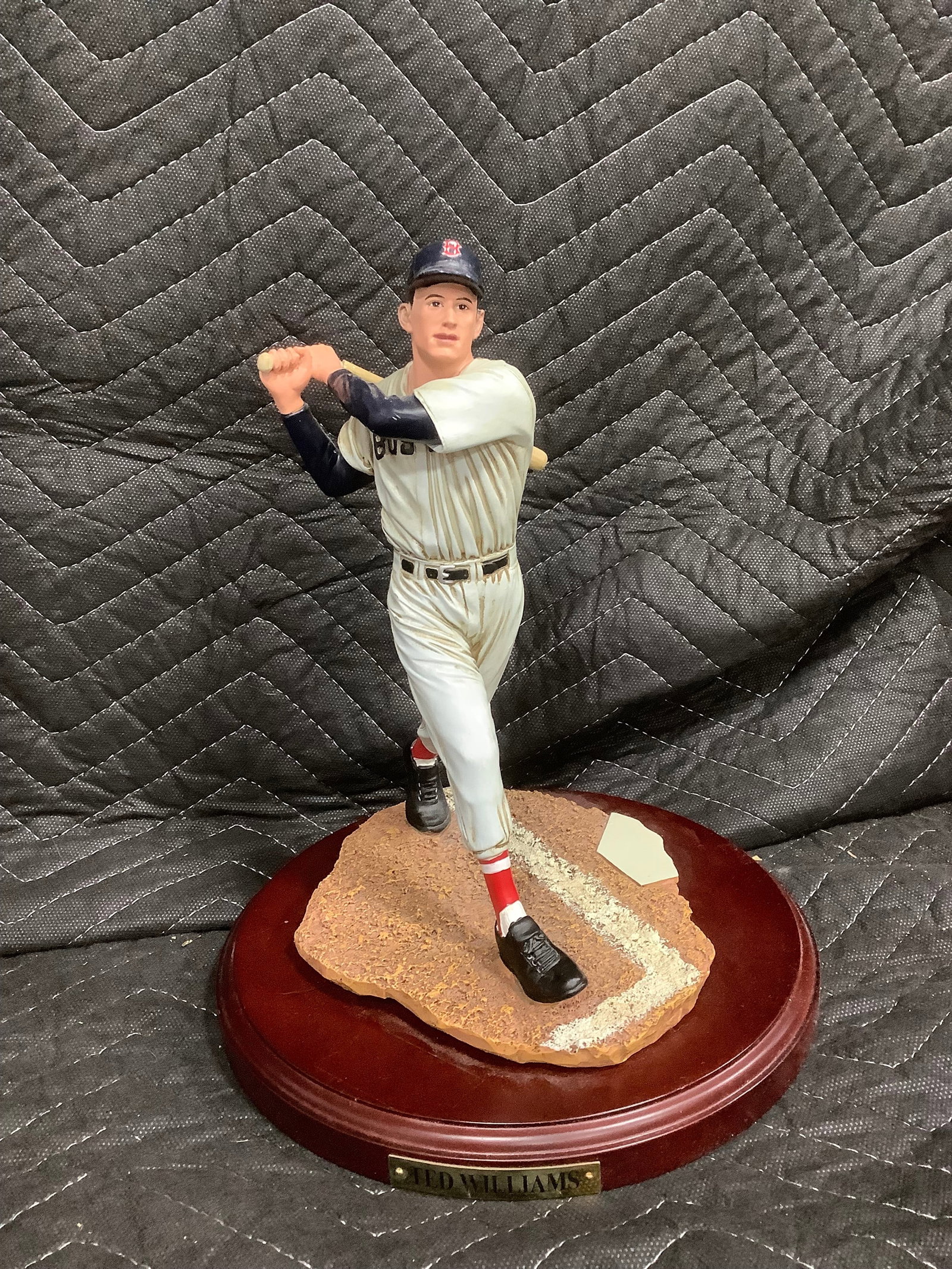 Ted Williams collectible statue with display stand(11in tall): Ted Williams collectible statue with display stand(11in tall)