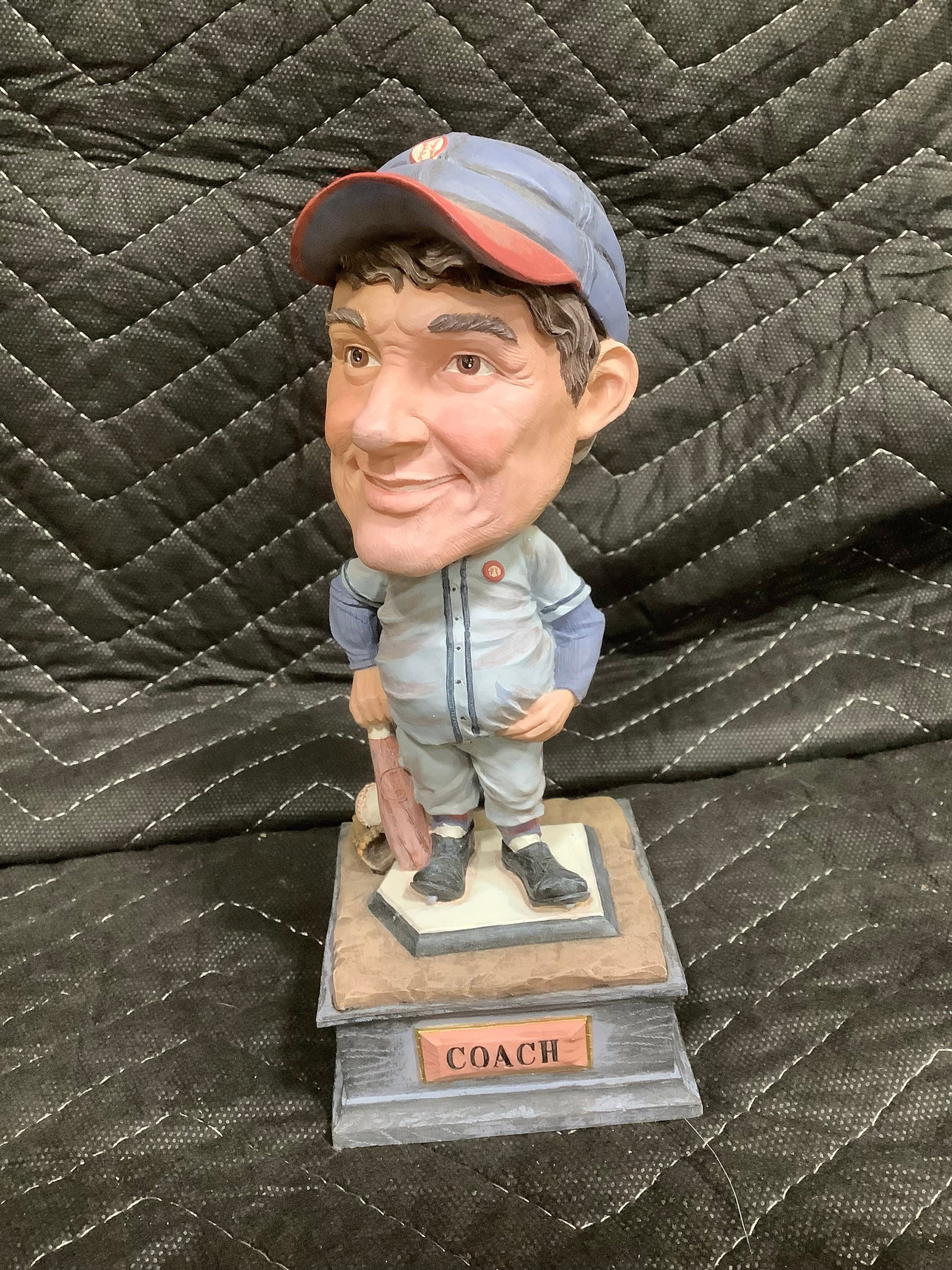 Vanmarl batter up coach bobblehead figurine(7in tall): Vanmarl batter up coach bobblehead figurine(7in tall)