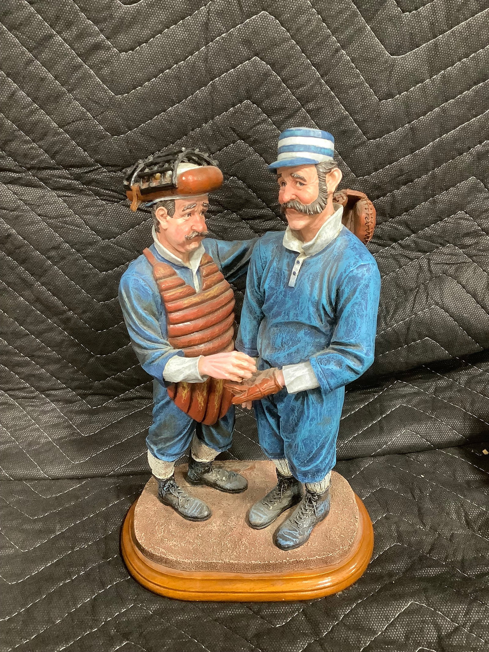 Timeless treasures collectible baseball figurine(11in tall): Timeless treasures collectible baseball figurine(11in tall)