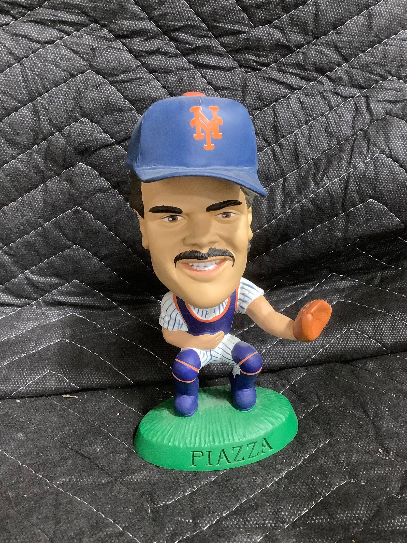 NY Mets Mike Piazza bobblehead collectible: NY Mets Mike Piazza bobblehead collectible