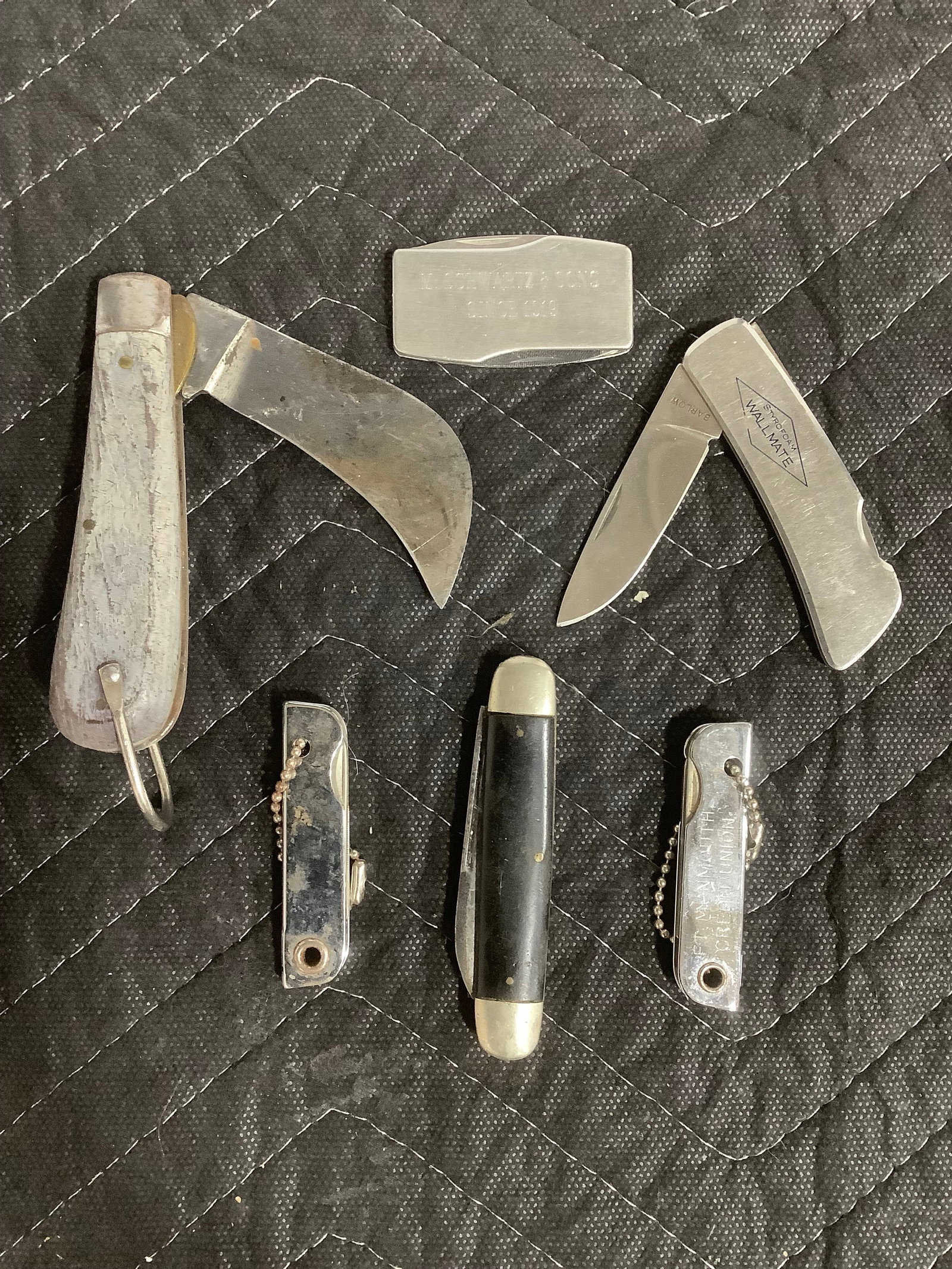 Vintage pocket knives (1 of 1)