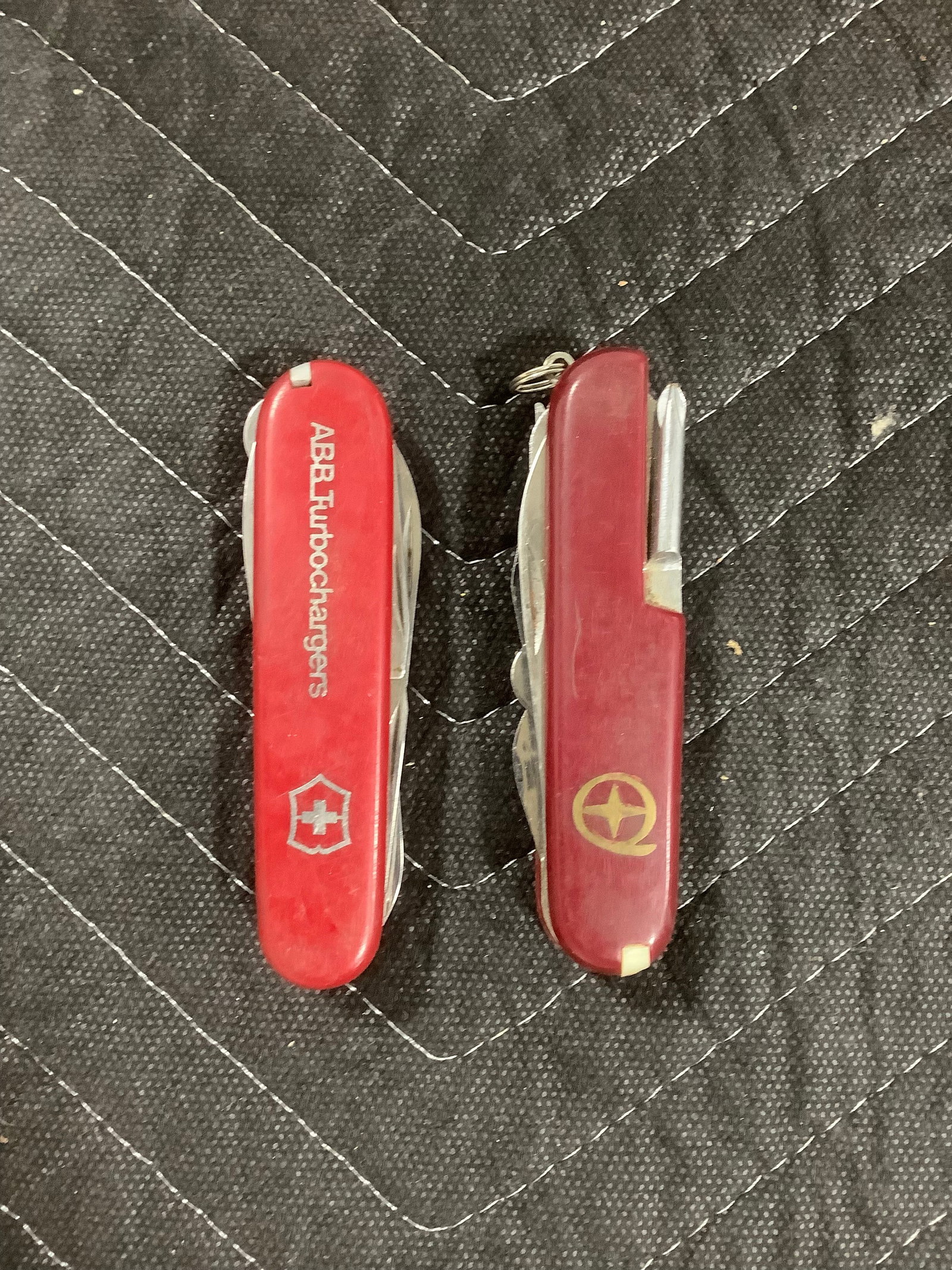 Vinatge Swiss Army pocket knives (1 of 1)