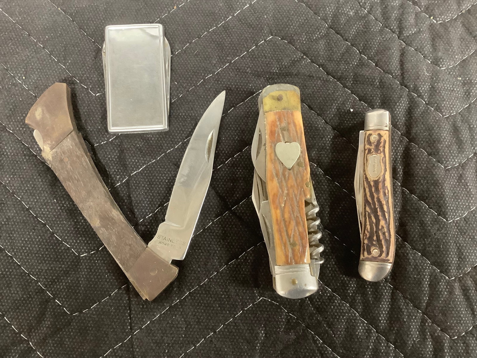 Vintage pocket knives (1 of 1)