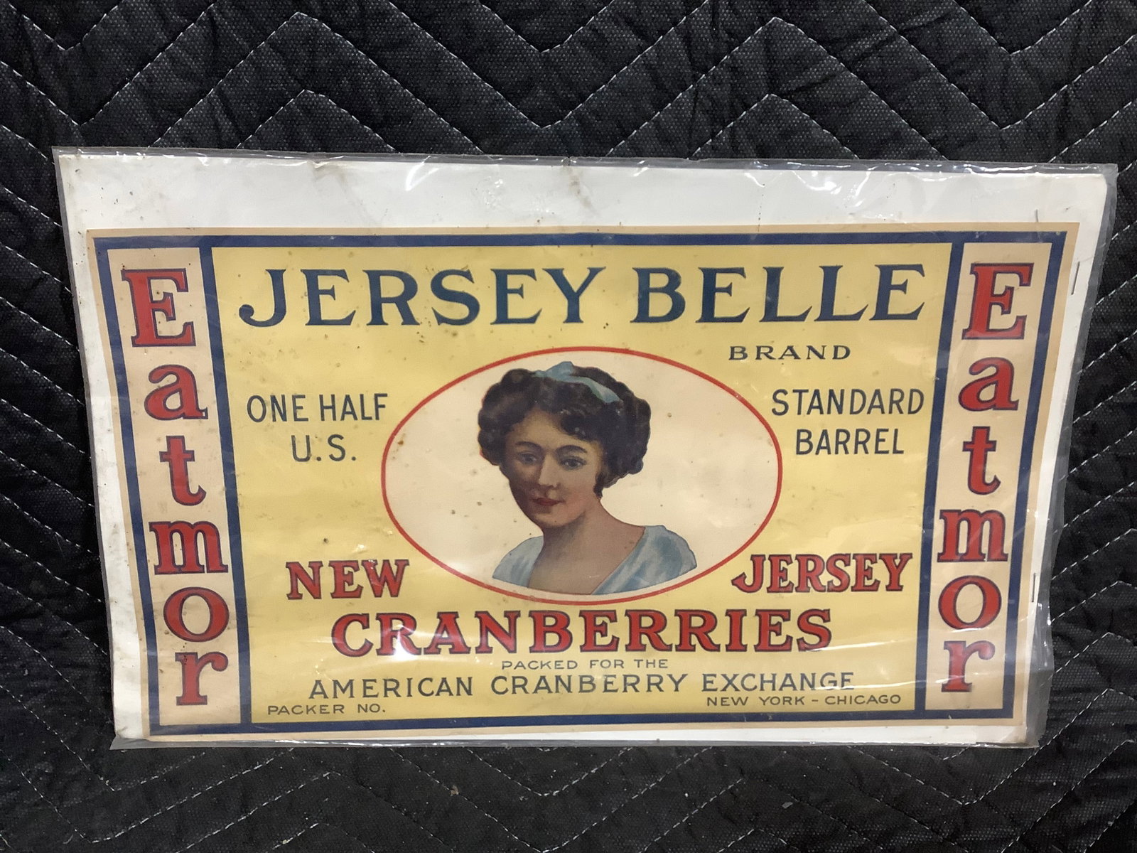 Vintage Eatmor brand Jersey Belle New Jersey Cranberries barrel label(8inx14in): Vintage Eatmor brand Jersey Belle New Jersey Cranberries barrel label(8inx14in)
