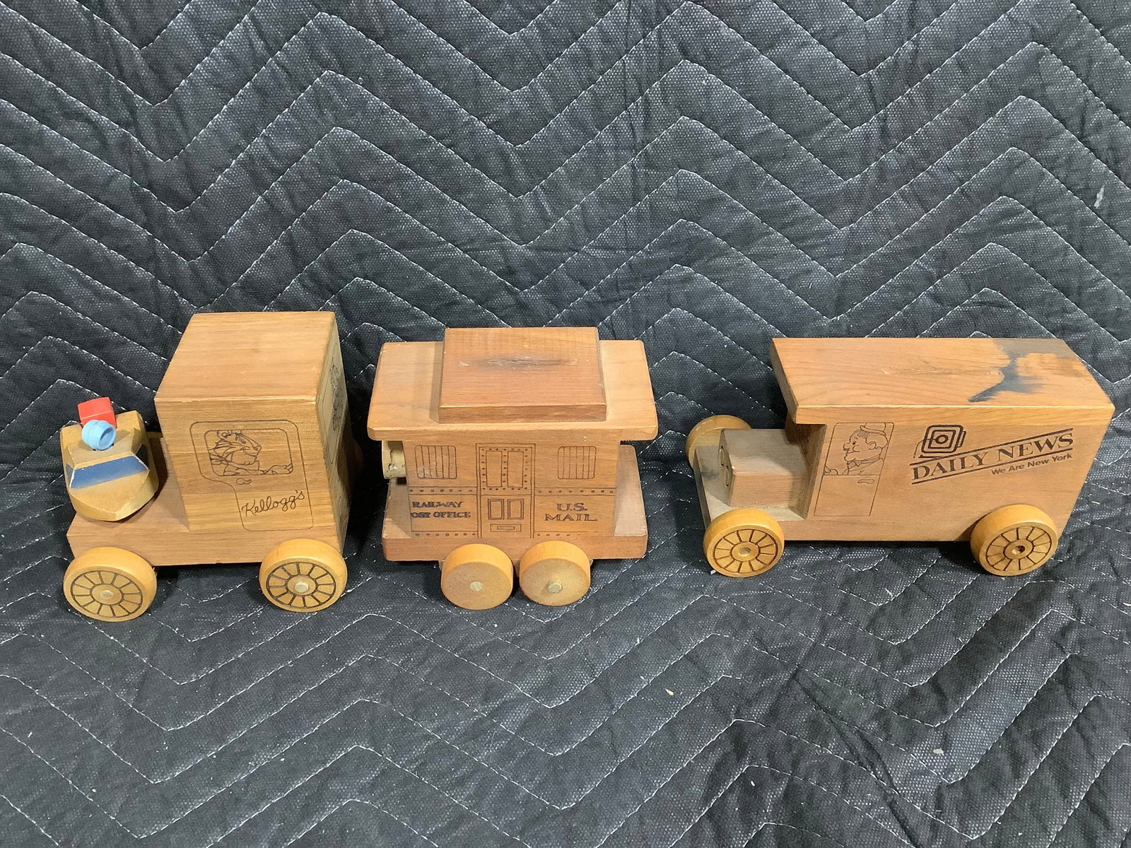 Wooden coin banks and wooden Kellogs truck: Wooden coin banks and wooden Kellogs truck
