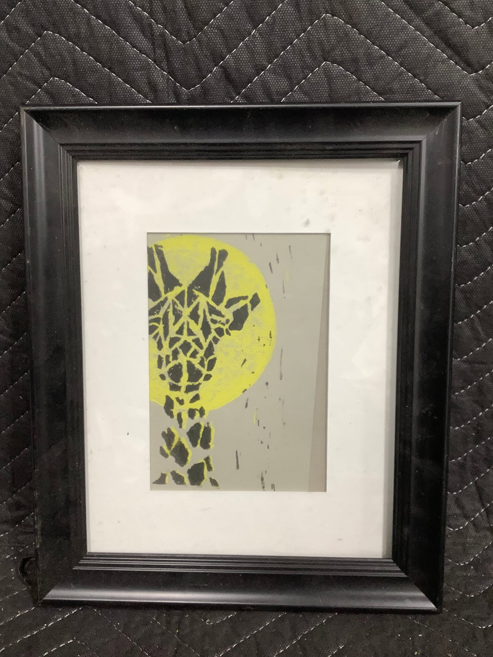 Framed abstract giraffe artwork(10inx12in): Framed abstract giraffe artwork(10inx12in)