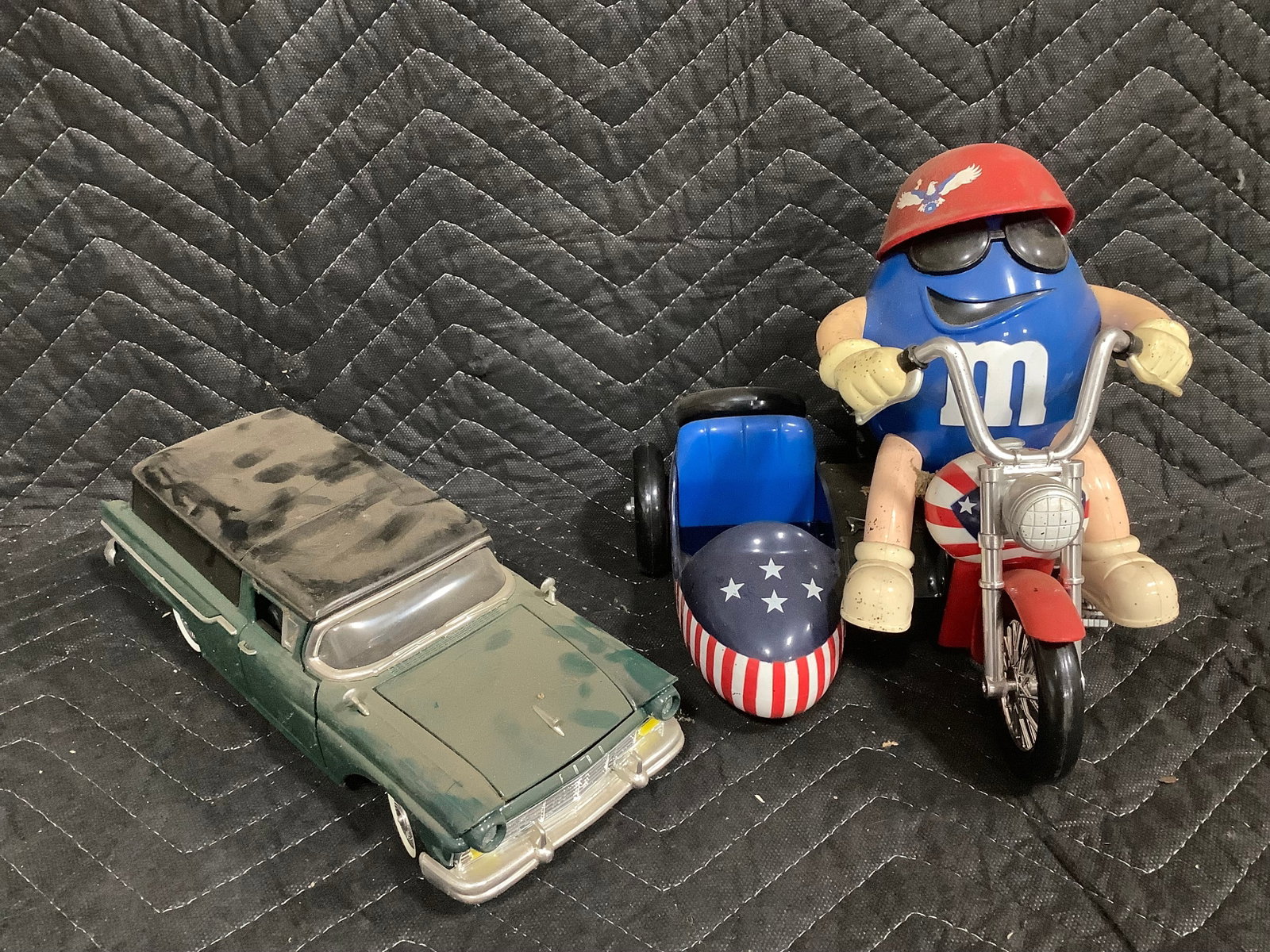 M&M's collectible dispenser and 1957 Ford diecast car: M&M's collectible dispenser and 1957 Ford diecast car