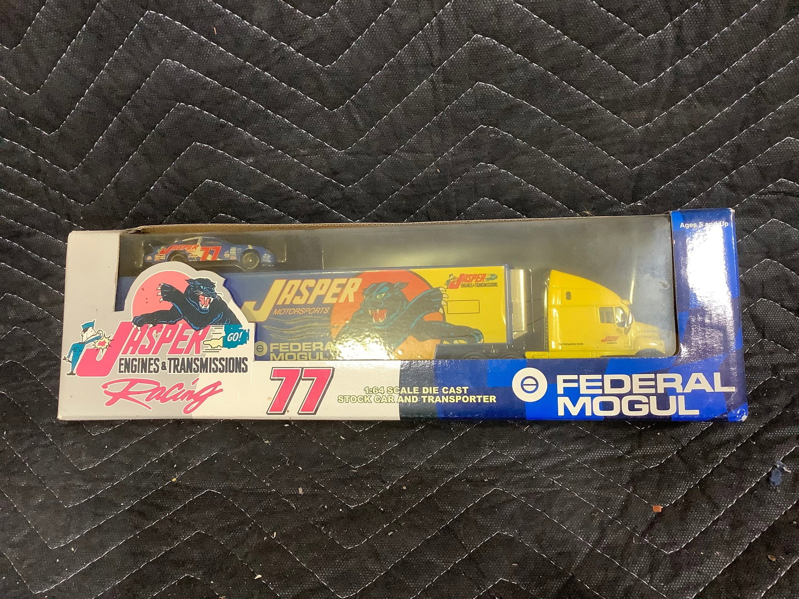 Federal Mogul 1:64 scale die cast stock car and transporter*new in package* (1 of 1)