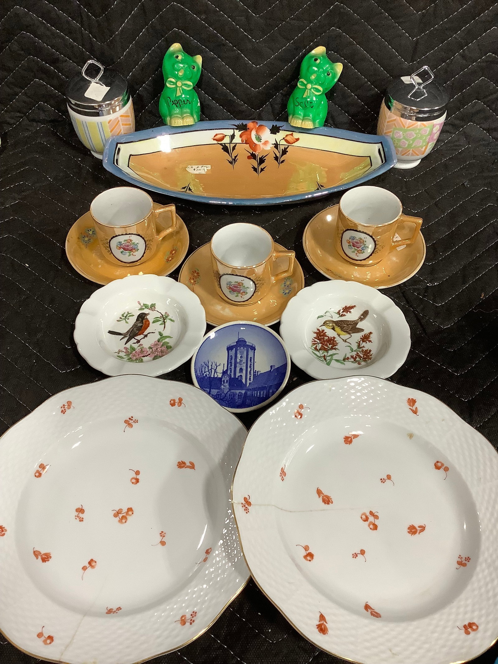 Handpainted floral dish, salt/pepper shakers, and more(tallest 4.5in): Handpainted floral dish, salt/pepper shakers, and more(tallest 4.5in)