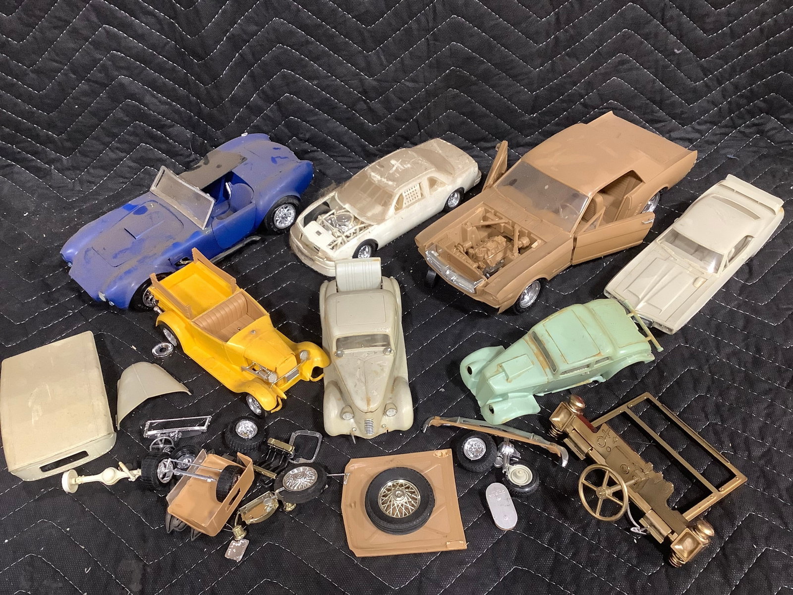 Vintage Car Models/Parts: Vintage Car Models/Parts