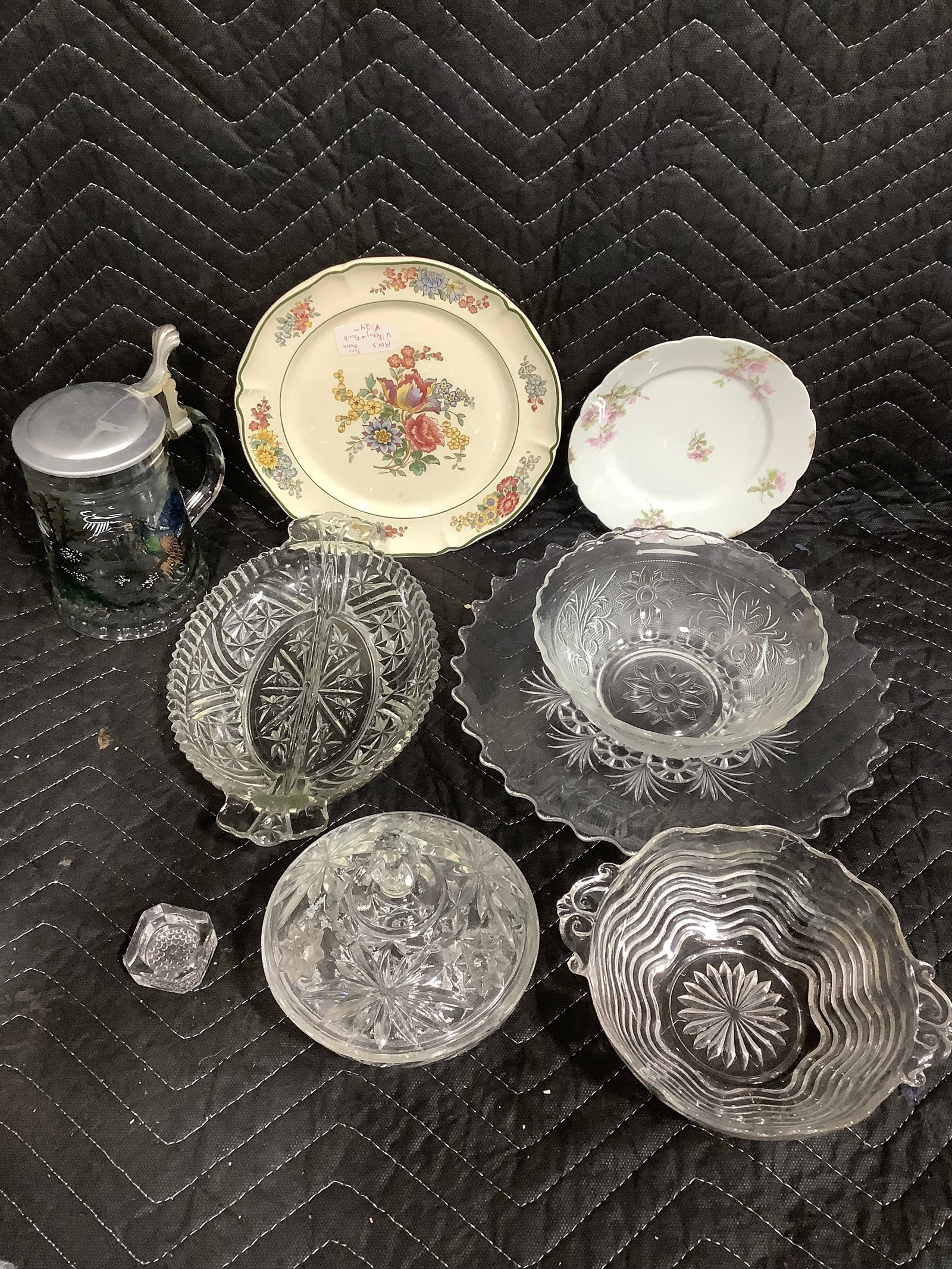 Crystal bowls, glass stein(6.5in tallest): Crystal bowls, glass stein(6.5in tallest)