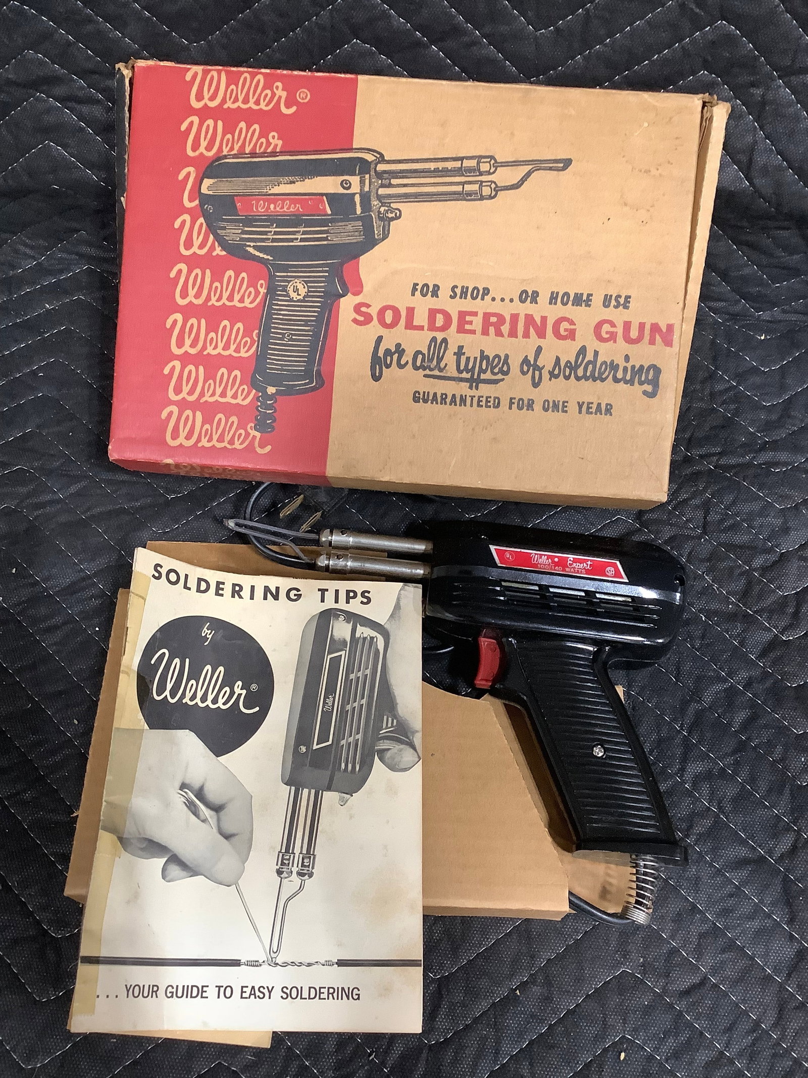 Weller Soldering Gun - Model 8200; 100/400 Watts (120v 60cy 1.2a): Weller Soldering Gun - Model 8200; 100/400 Watts (120v 60cy 1.2a)
