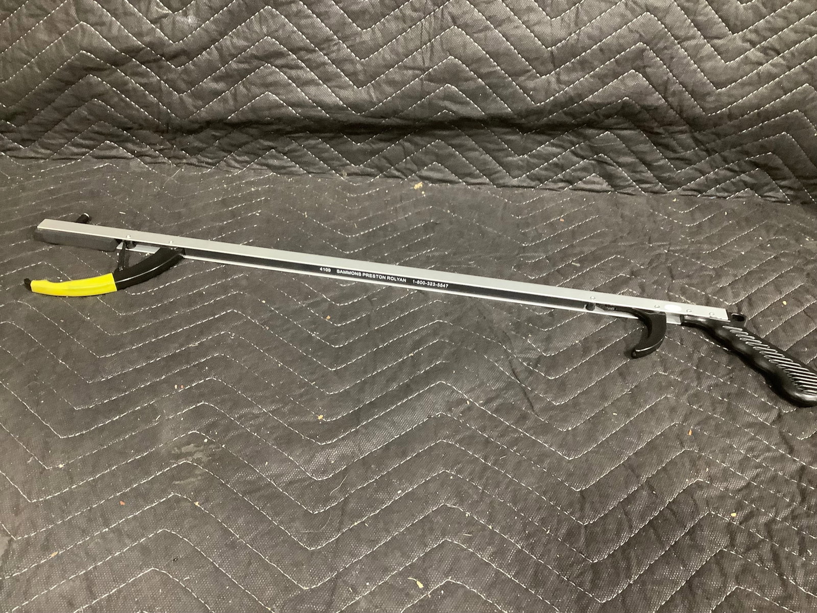 Sammons Preston Rolyan 26in Reacher Tool (4109) *like new*: Sammons Preston Rolyan 26in Reacher Tool (4109) *like new*