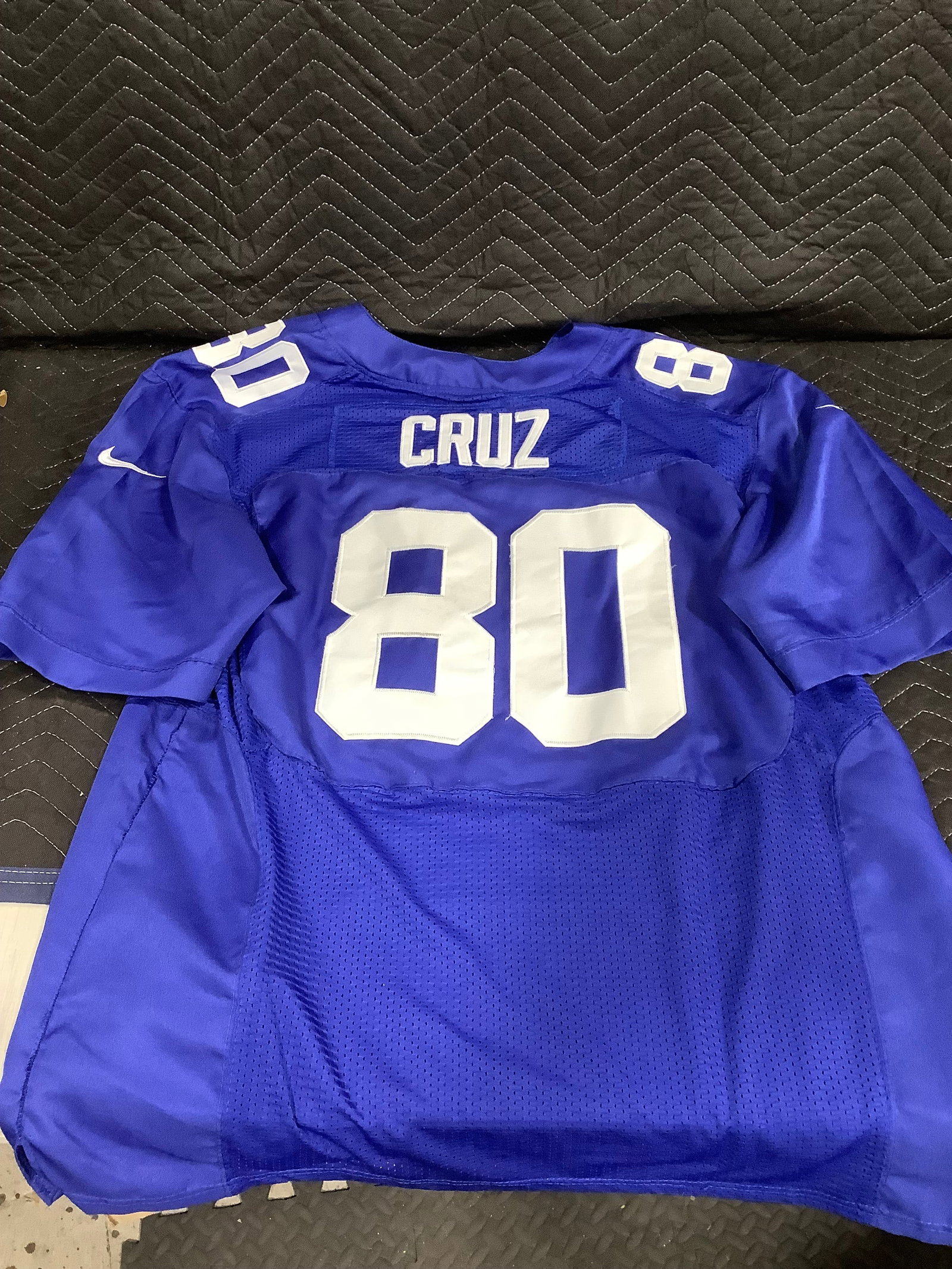NY Giants Cruz jersey(size 56): NY Giants Cruz jersey(size 56)