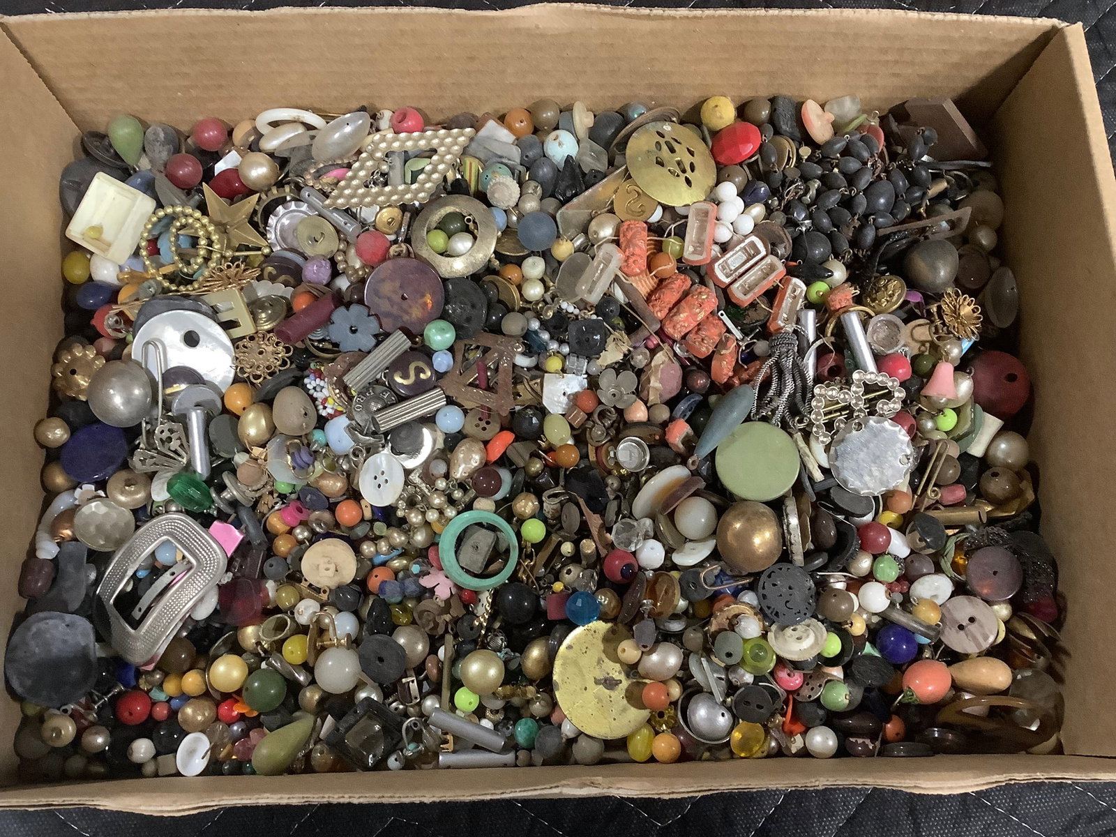 Large lot of jewelry findings: Large lot of jewelry findings