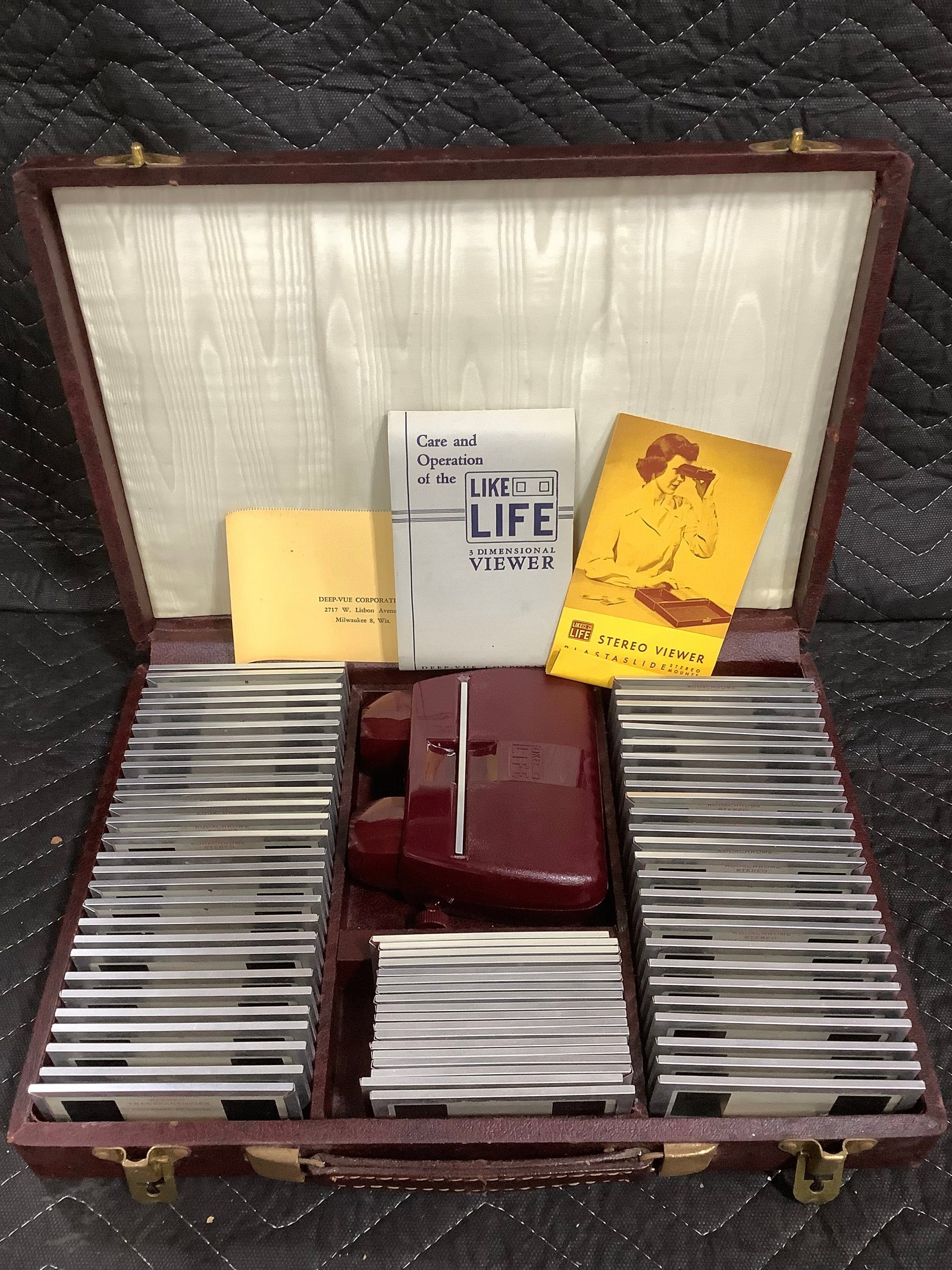 Vintage slides and stereo viewer: Vintage slides and stereo viewer