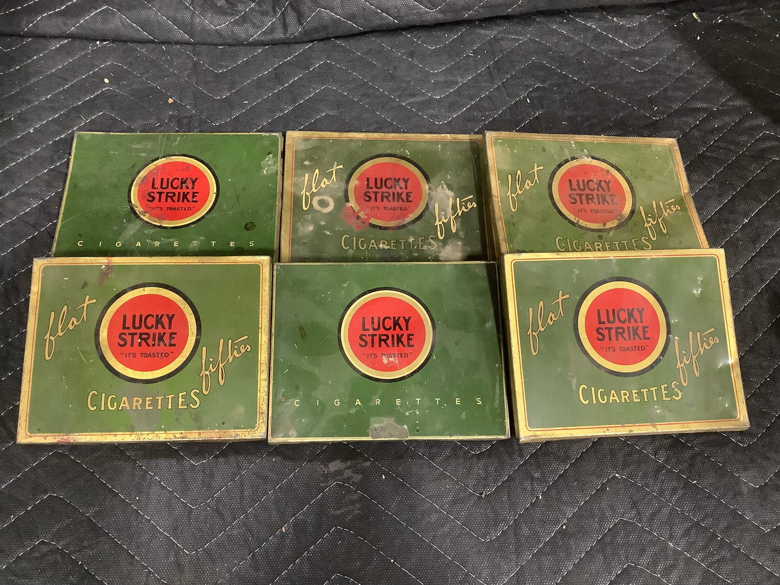 Vintage Lucky Strike metal tins (1 of 1)