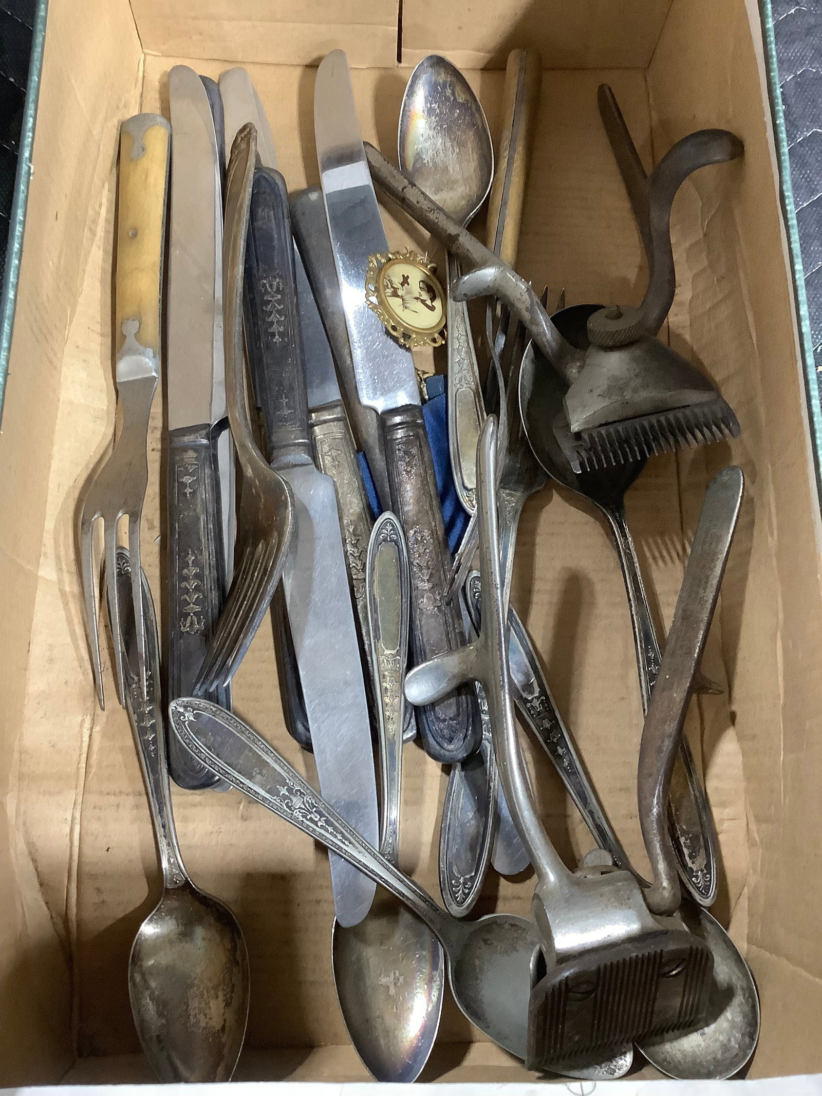 Vintage utensils (1 of 1)