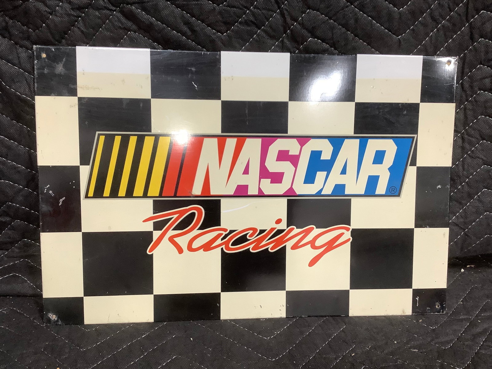 Nascar Racing Tin Sign (10.25inx16in): Nascar Racing Tin Sign (10.25inx16in)
