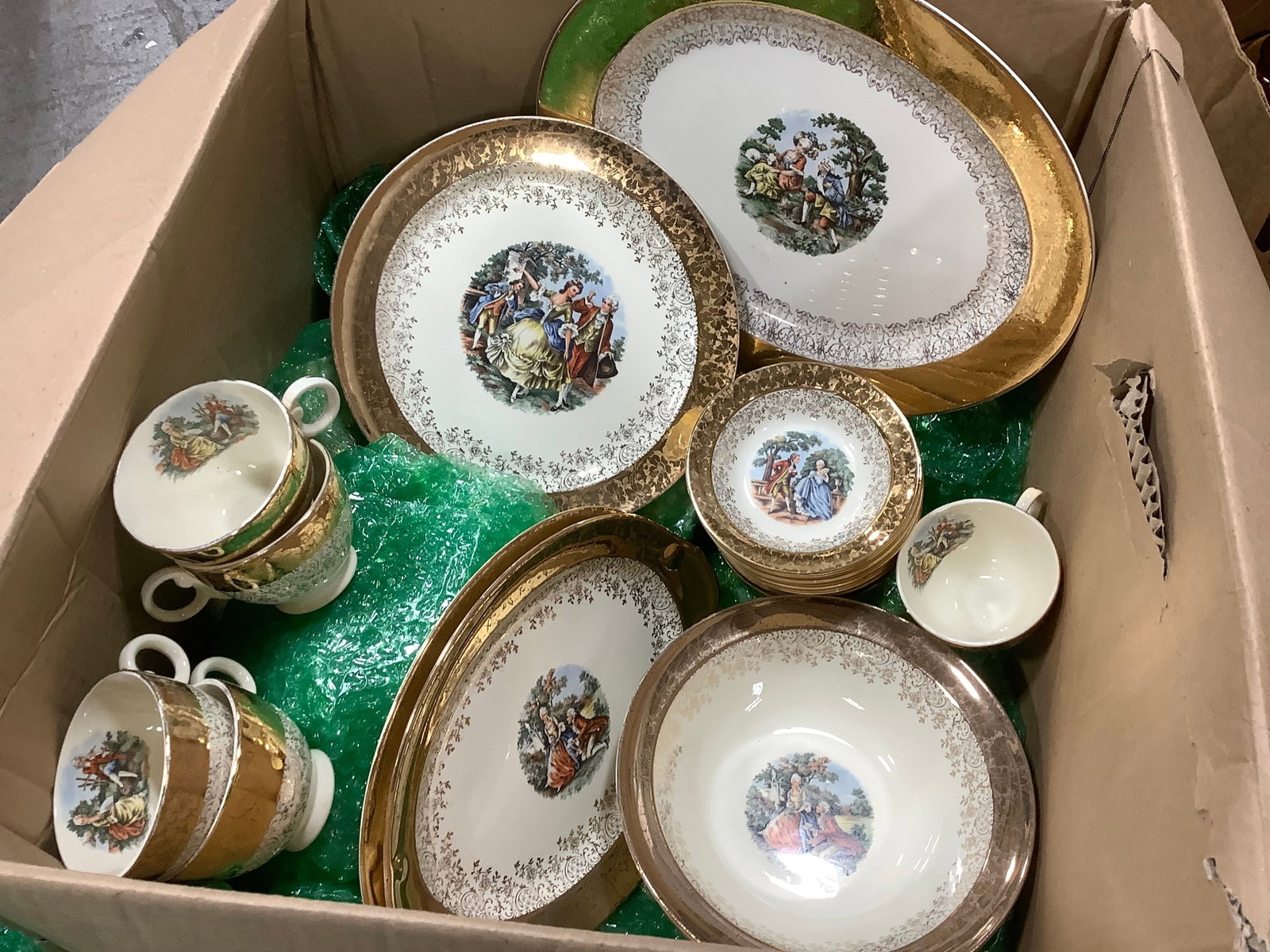 LARGE Vintage Sabin Crest Crest o Gold Tea Set: LARGE Vintage Sabin Crest Crest o Gold Tea Set