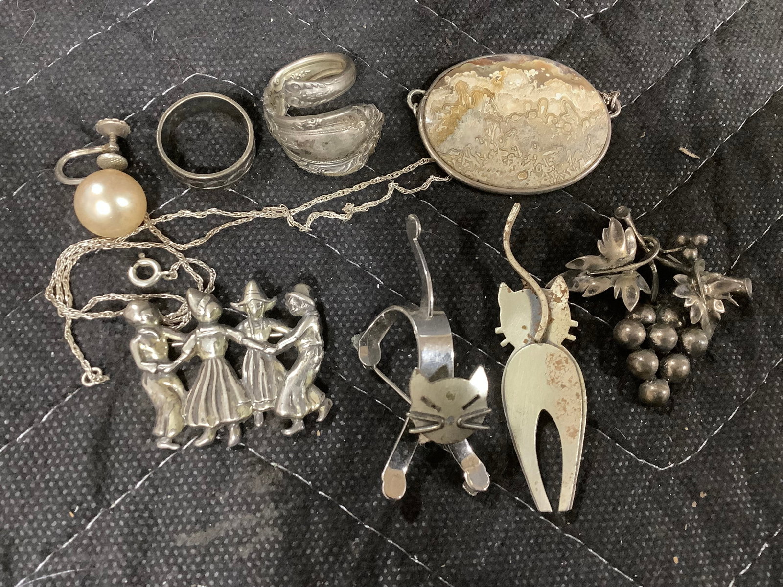 Various Sterling Silver Jewelry: Various Sterling Silver Jewelry
