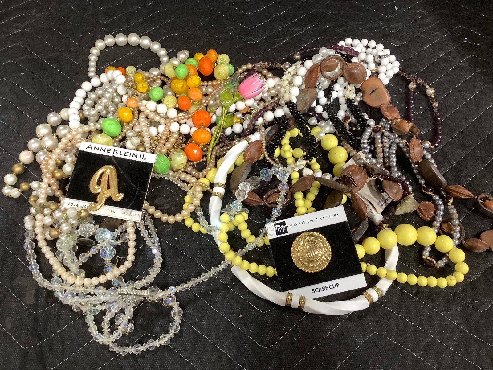 Various Costume Jewelry: Various Costume Jewelry