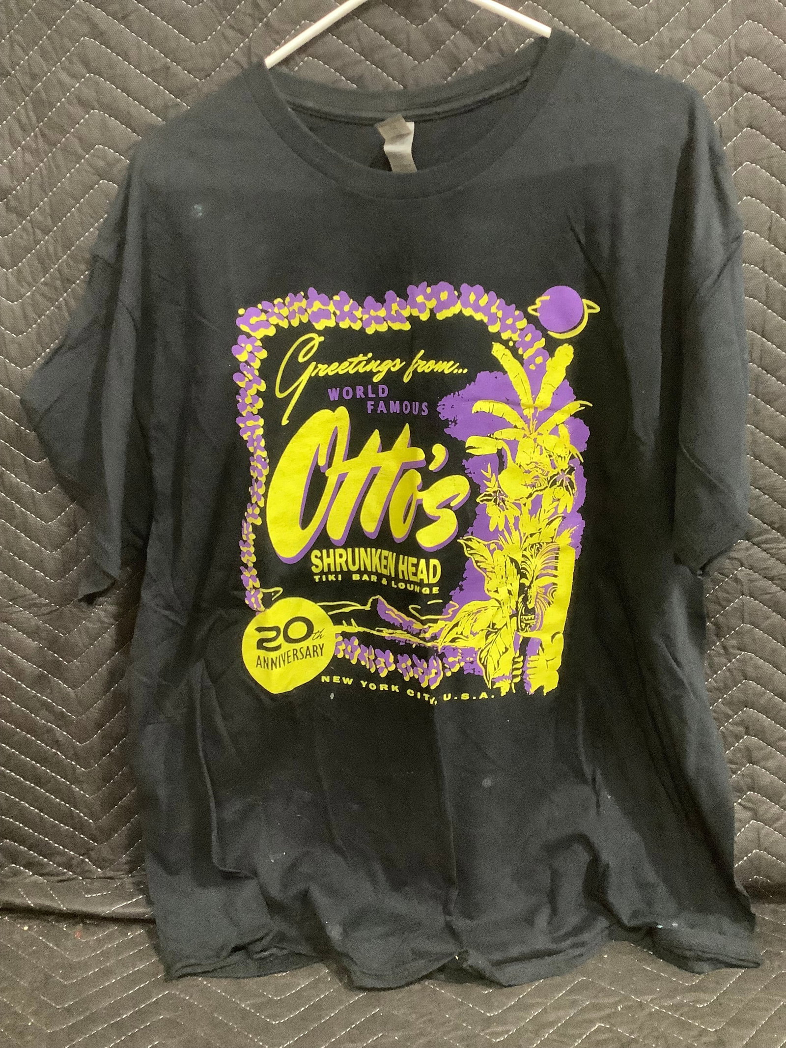 Ottos tiki bar and lounge tshirt(XL) (1 of 1)