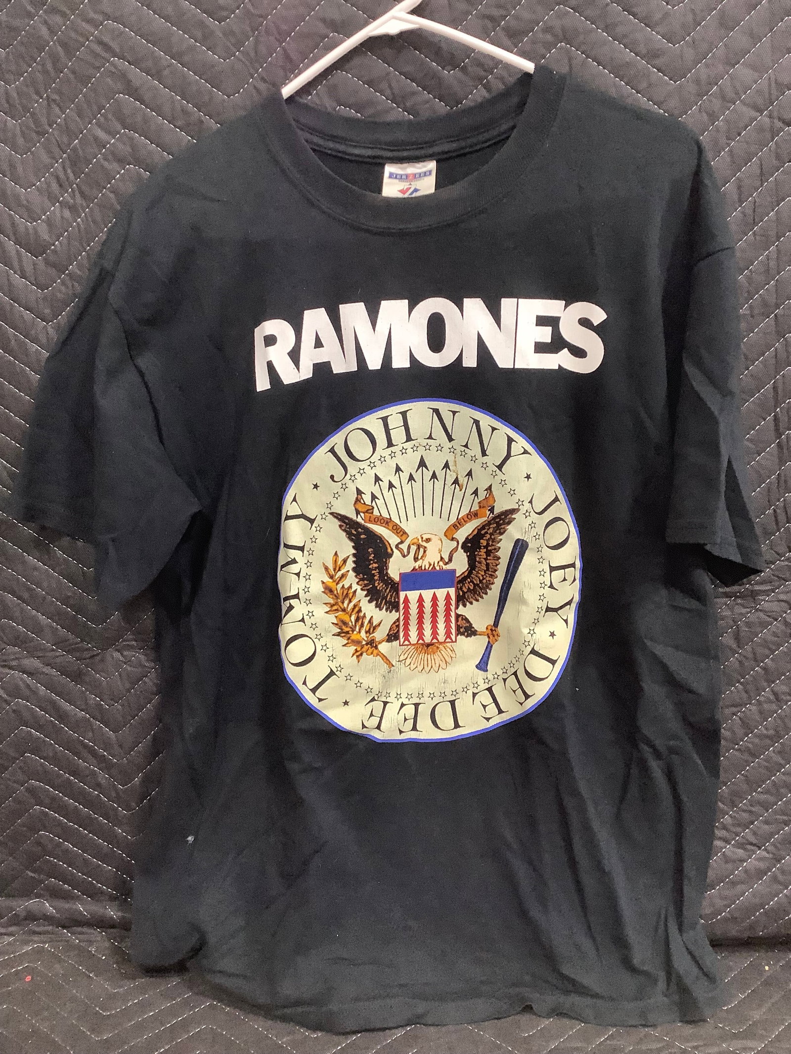 Ramones tshirt(L): Ramones tshirt(L)