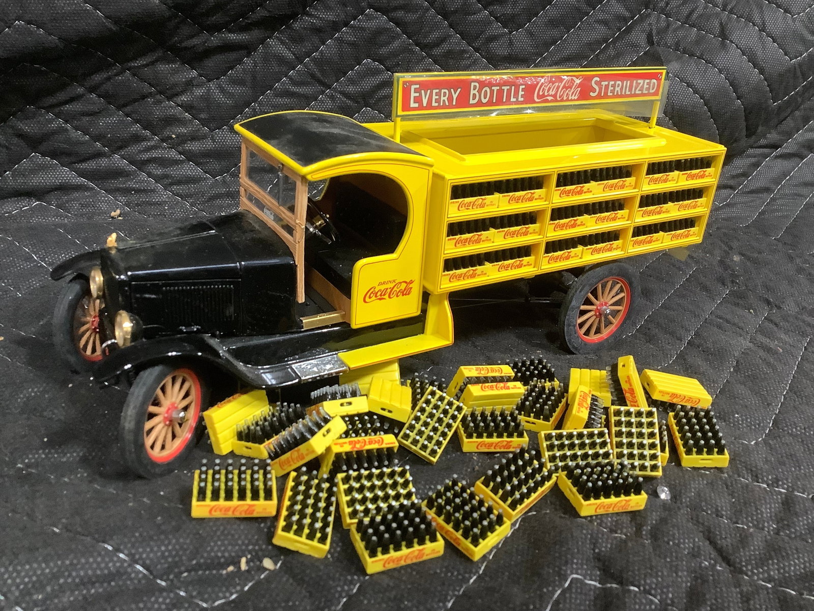 Vintage 1927 Coca Cola Truck Model (1 of 1)
