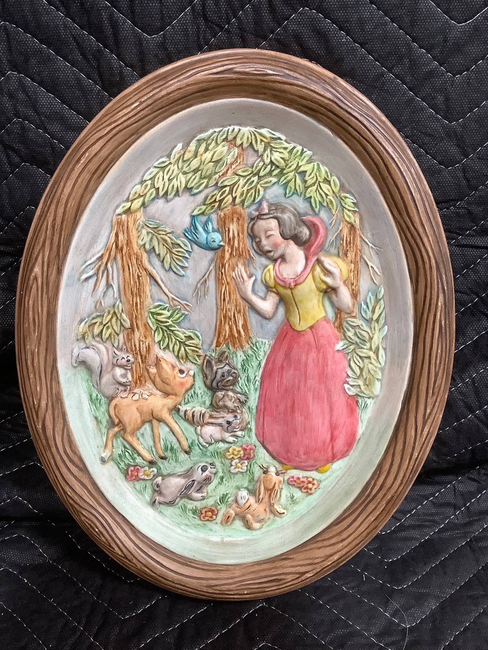 Ceramic Snow White Wall Decor (10inx12.5in) (1 of 1)
