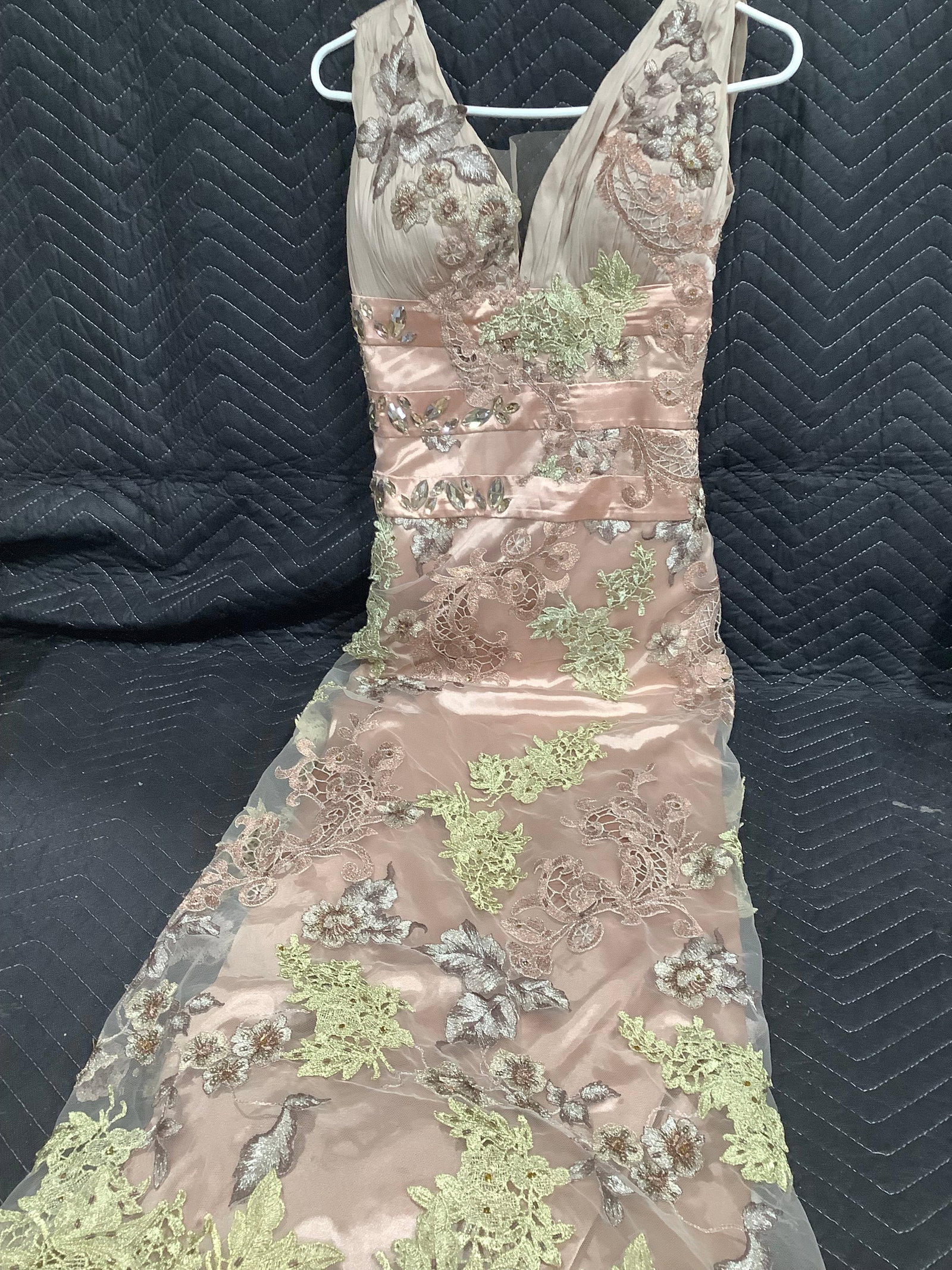Azar Bou Chmouny Fashion Dress: Azar Bou Chmouny Fashion Dress