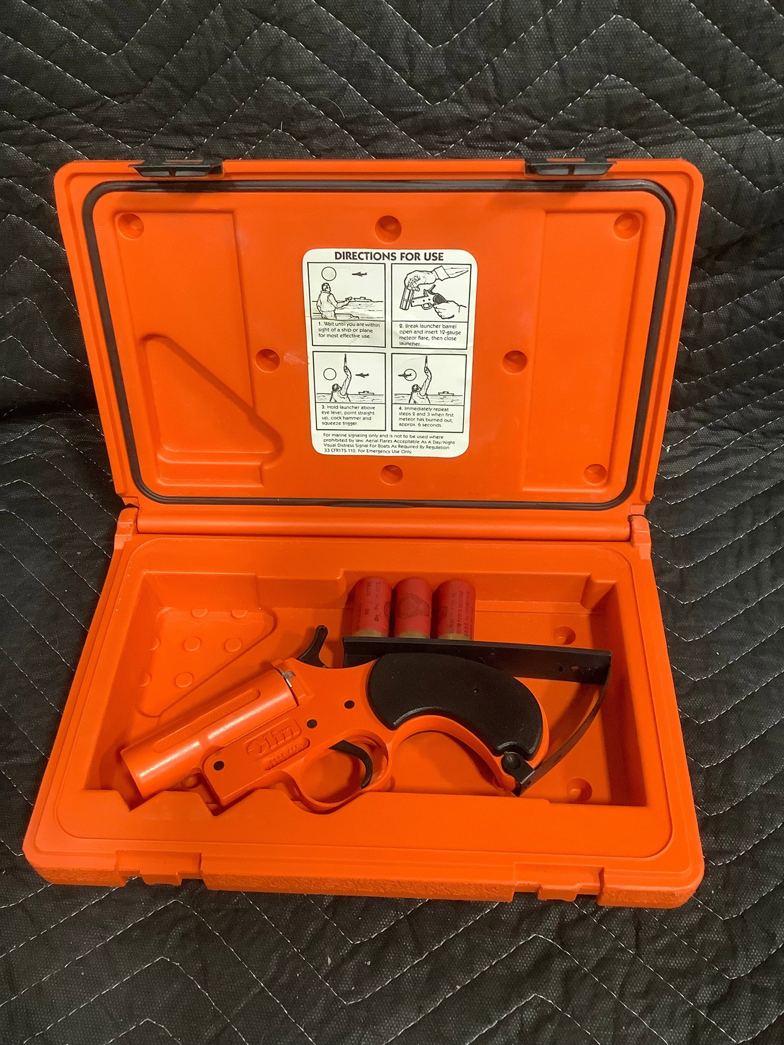 Olin Marine Flair Signal Launcher w/ Case (1 of 1)