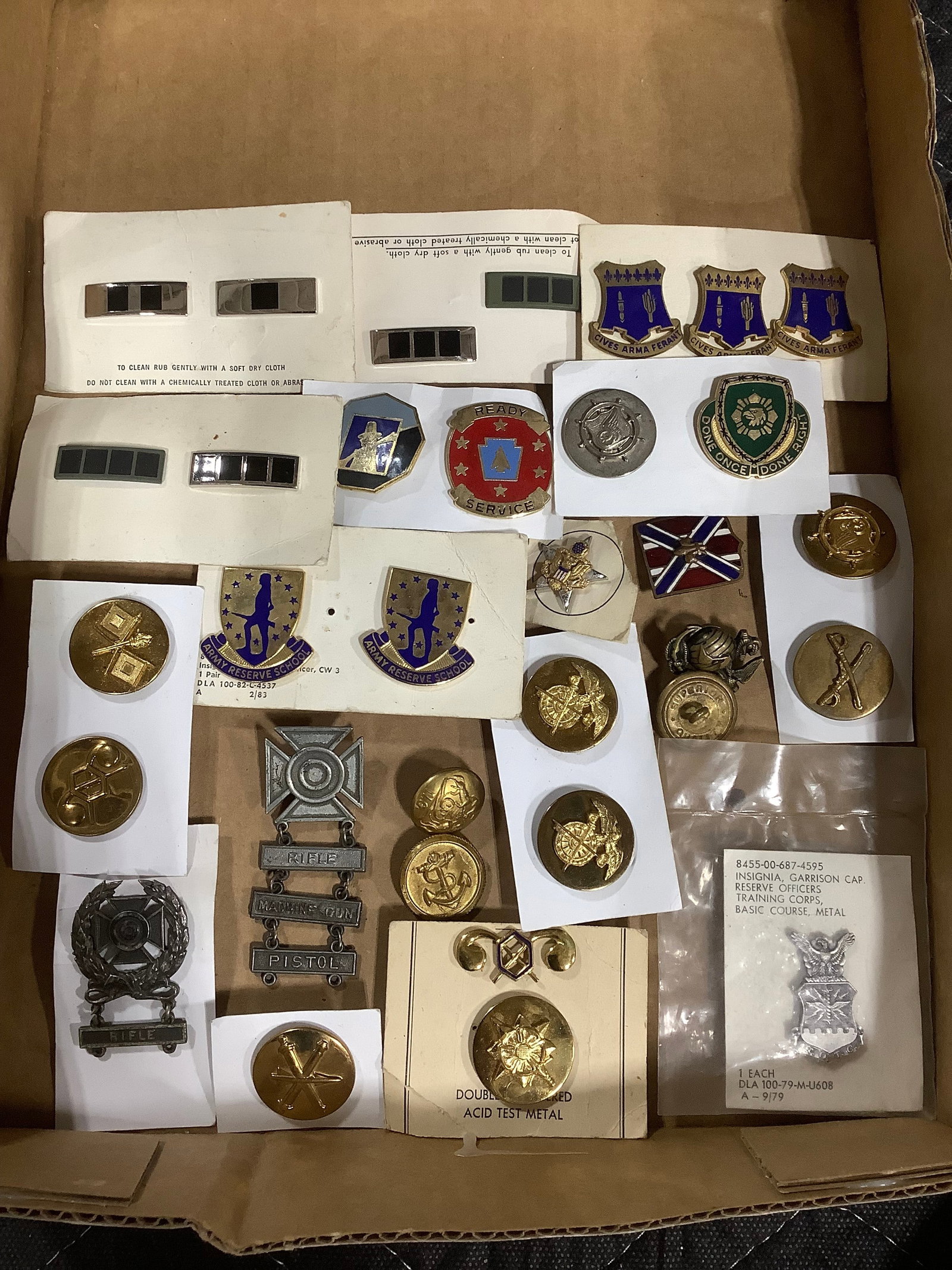 Vintage military pins (1 of 1)