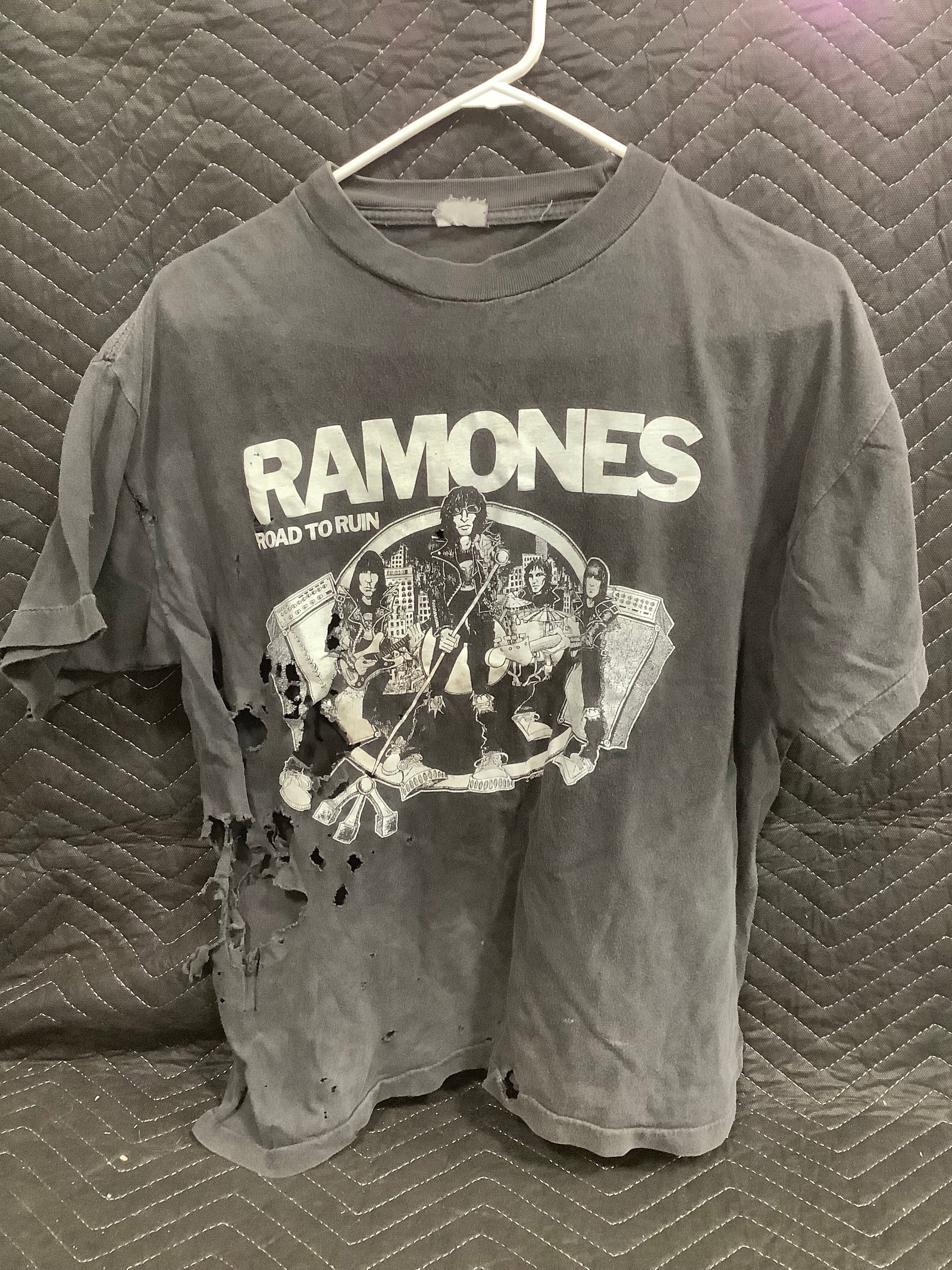 Ramones tshirt(has holes-size N/A): Ramones tshirt(has holes-size N/A)