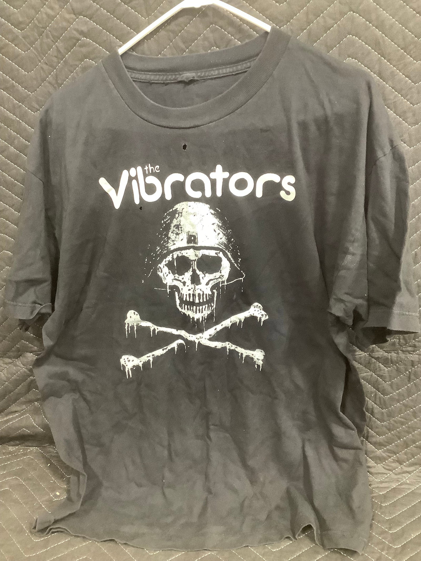 The Vibrators tshirt(has holes-size N/A): The Vibrators tshirt(has holes-size N/A)