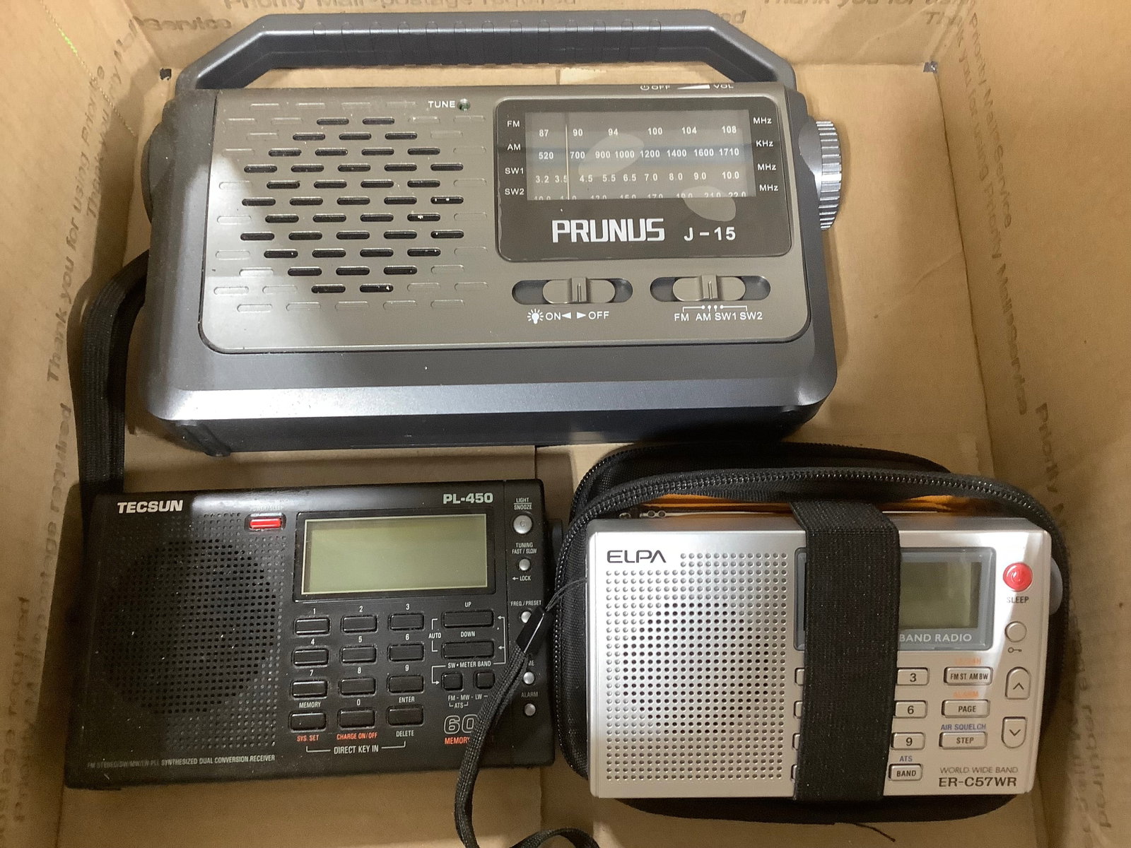 Vintage radios (1 of 1)