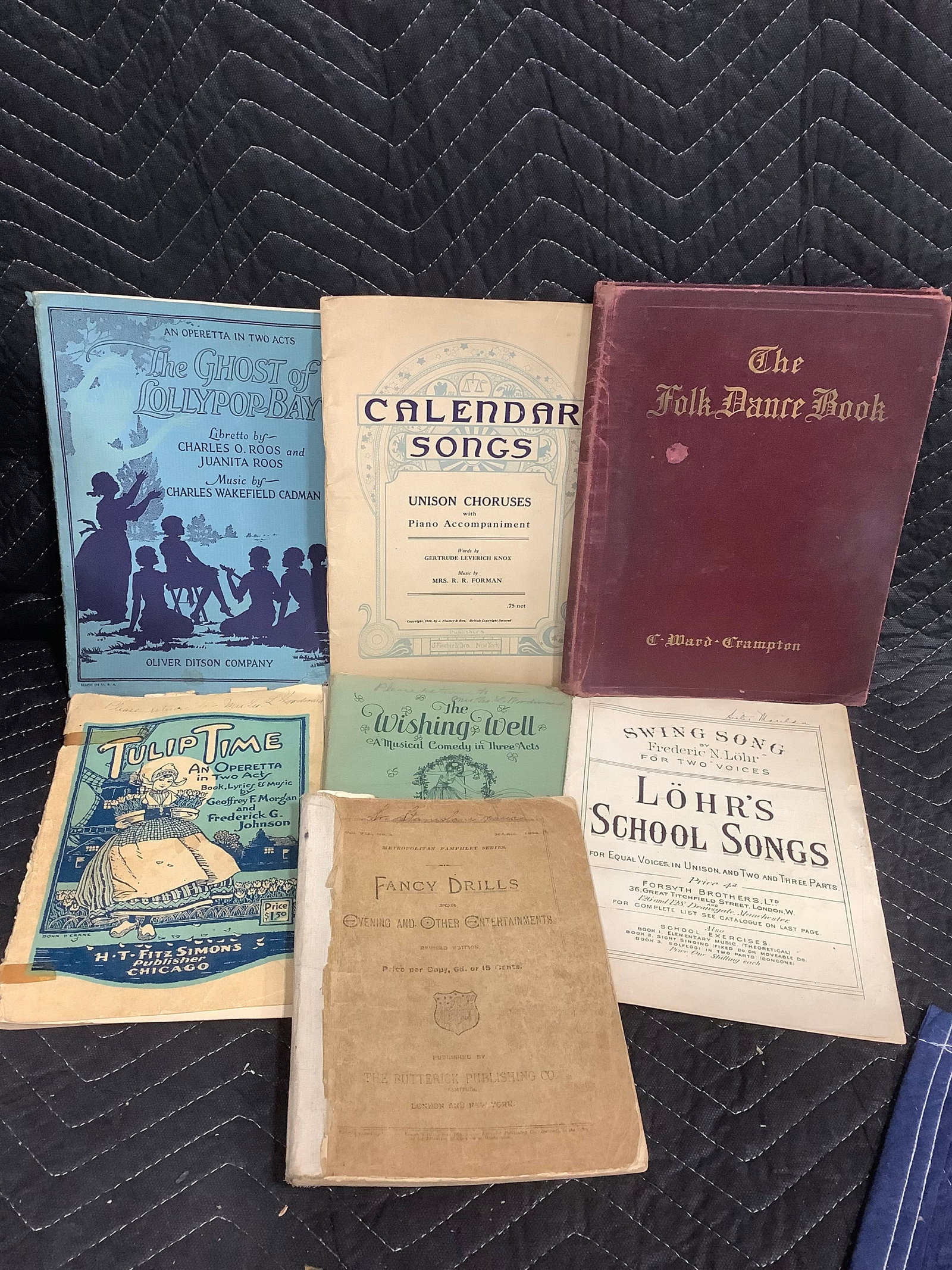 Vintage songbooks/folk dance book: Vintage songbooks/folk dance book