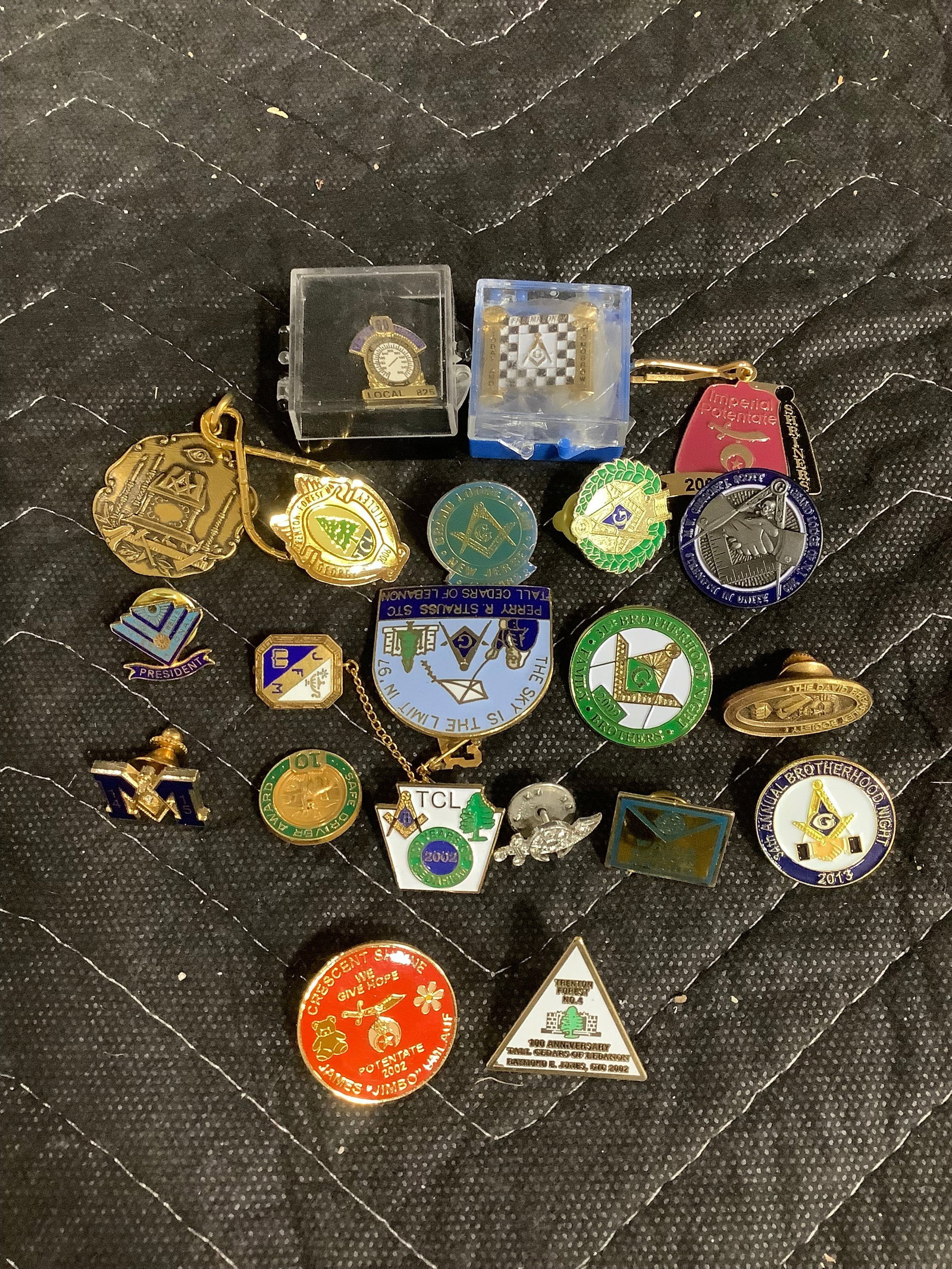 Free mason pins, tie clasps, and more (1 of 1)