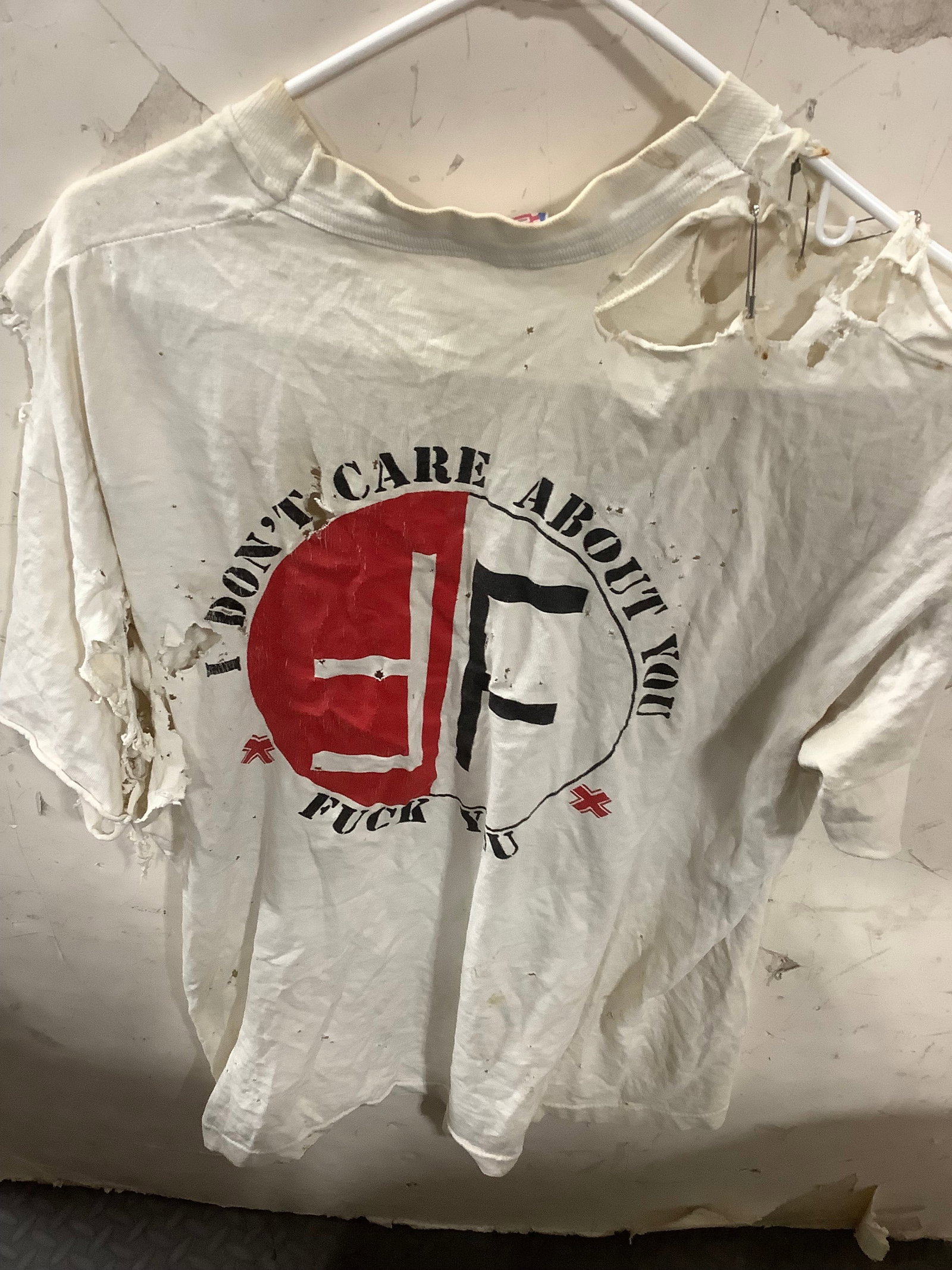 Vintage Fear Rock Shirt XL *has holes*: Vintage Fear Rock Shirt XL *has holes*