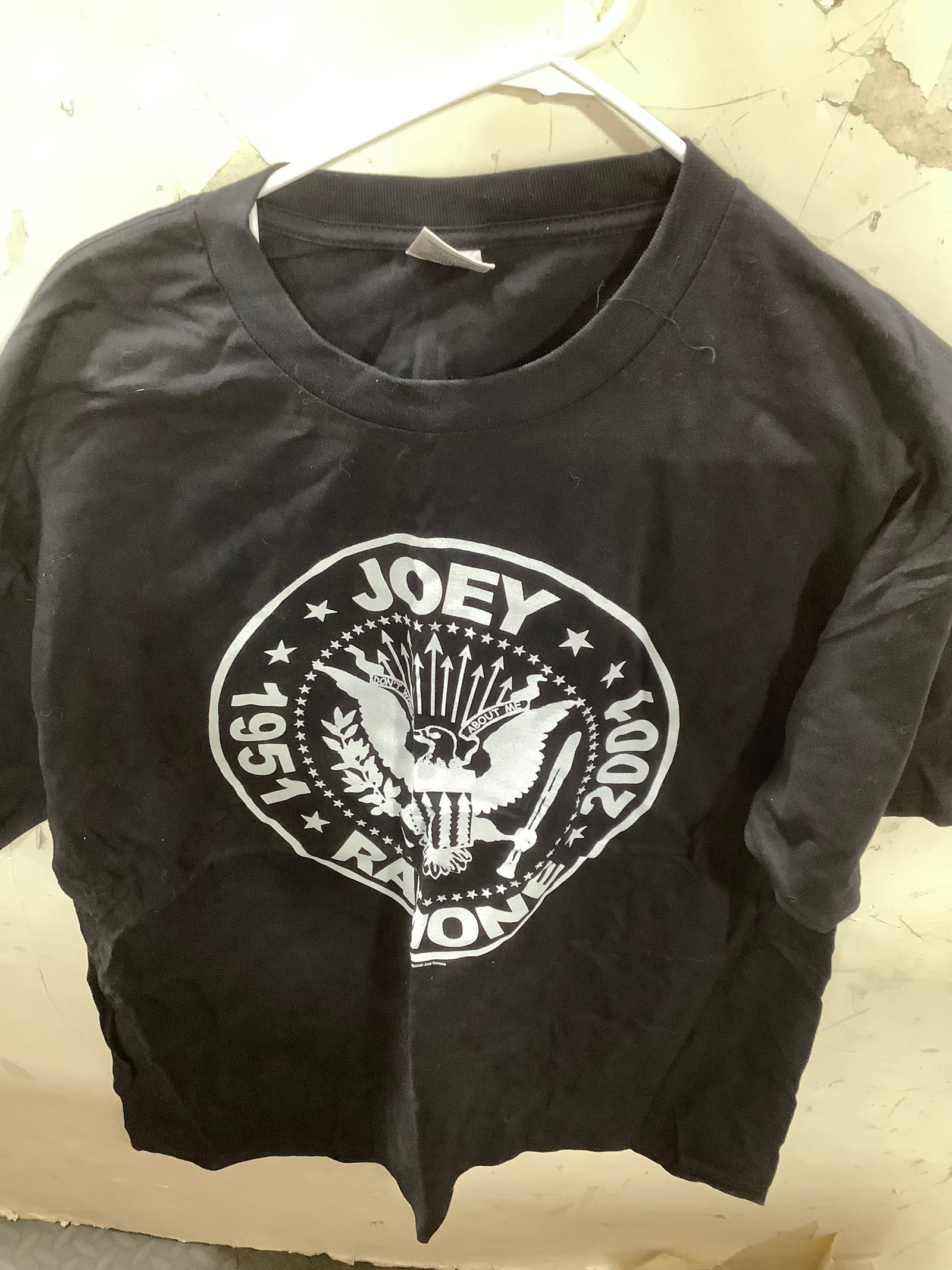 Ramones Tshirt (XL) (1 of 1)