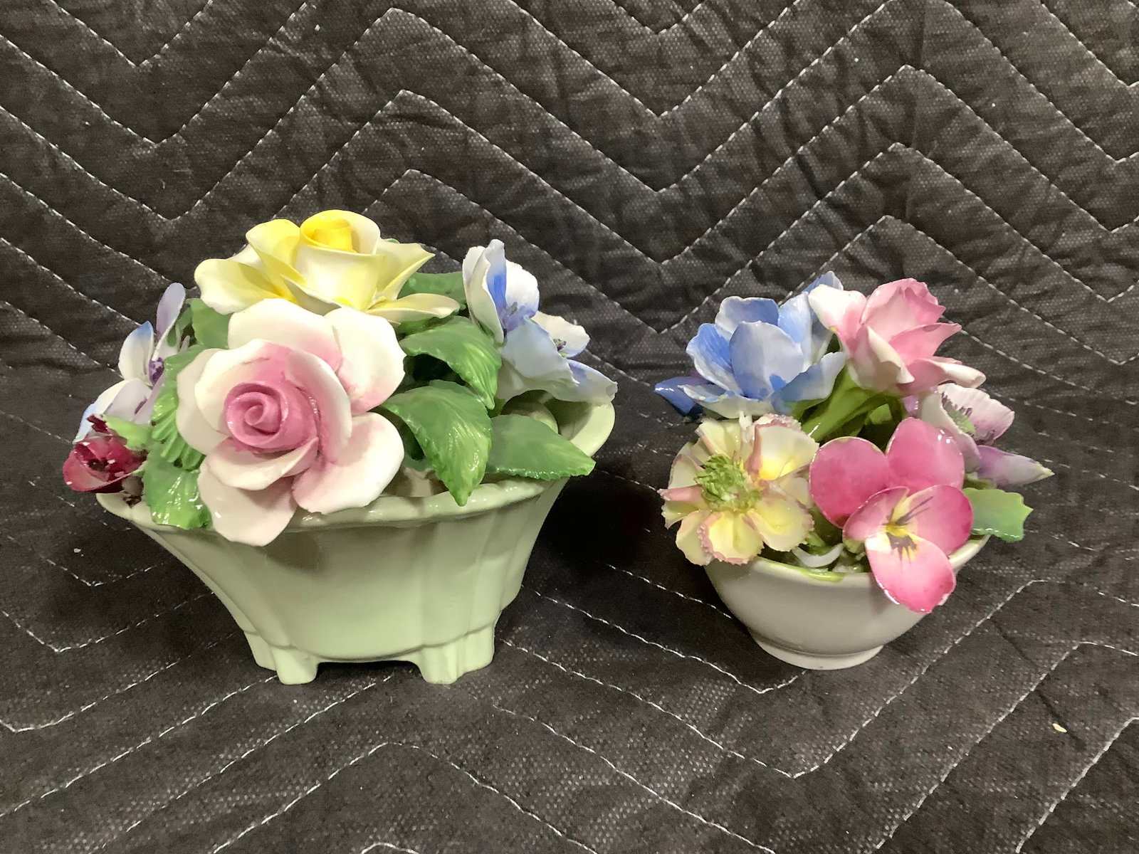 Ceramic Floral Decor *needs repair* - Staffordshire, etc: Ceramic Floral Decor *needs repair* - Staffordshire, etc