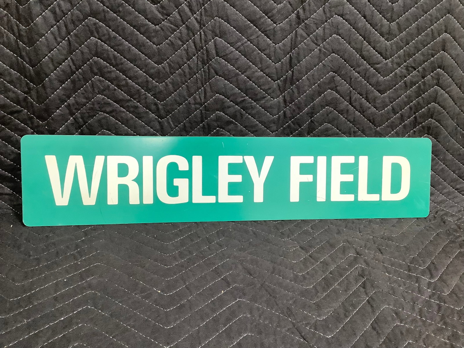 Wrigley Field Sign(5inx24in): Wrigley Field Sign(5inx24in)
