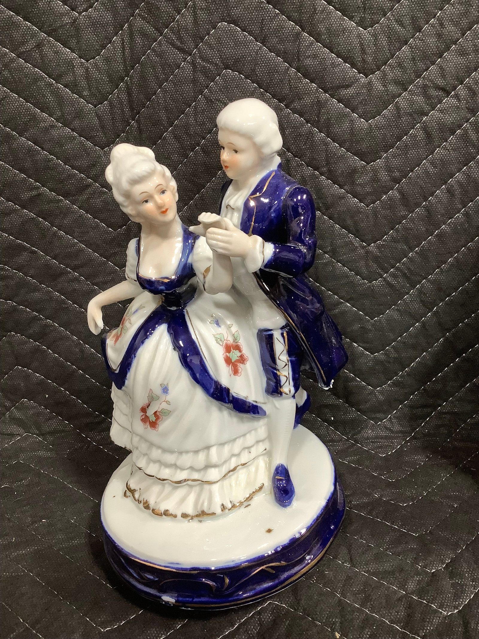 Dancing Couple music box(9.5intall) (1 of 1)