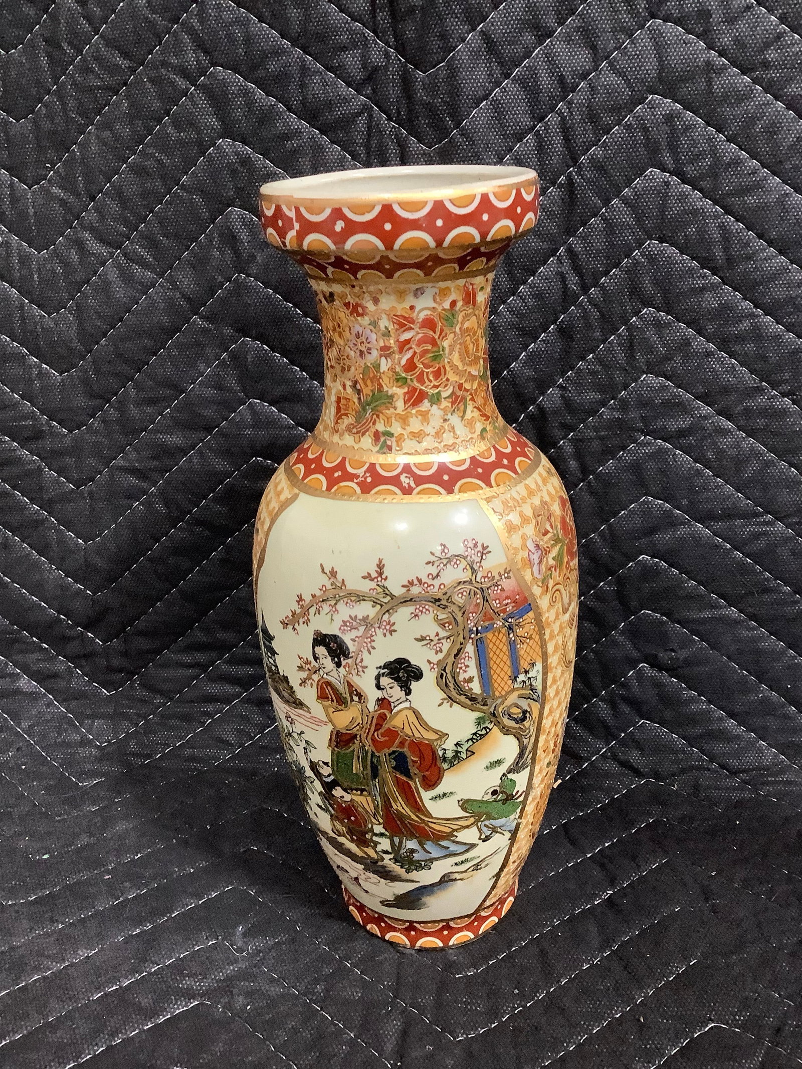 Satsuma style porcelain vase(10in tall): Satsuma style porcelain vase(10in tall)