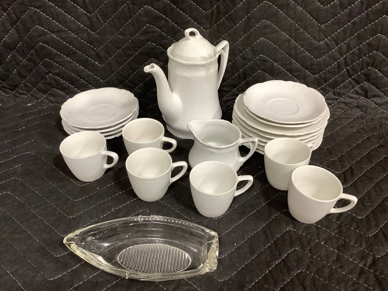 China tea set and glass bowl (1 of 1)