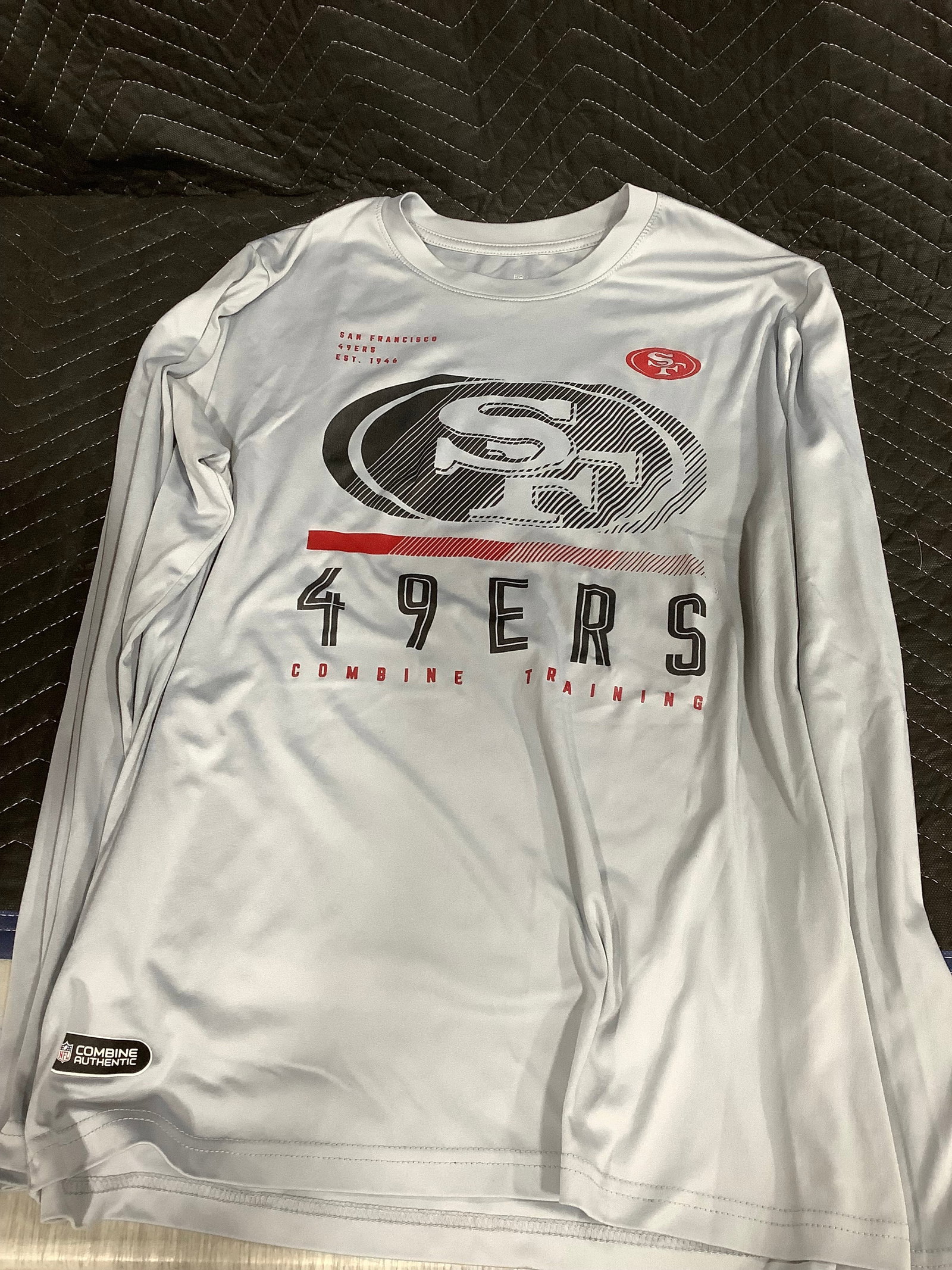 San rancisco 49ers tshirt(L): San rancisco 49ers tshirt(L)